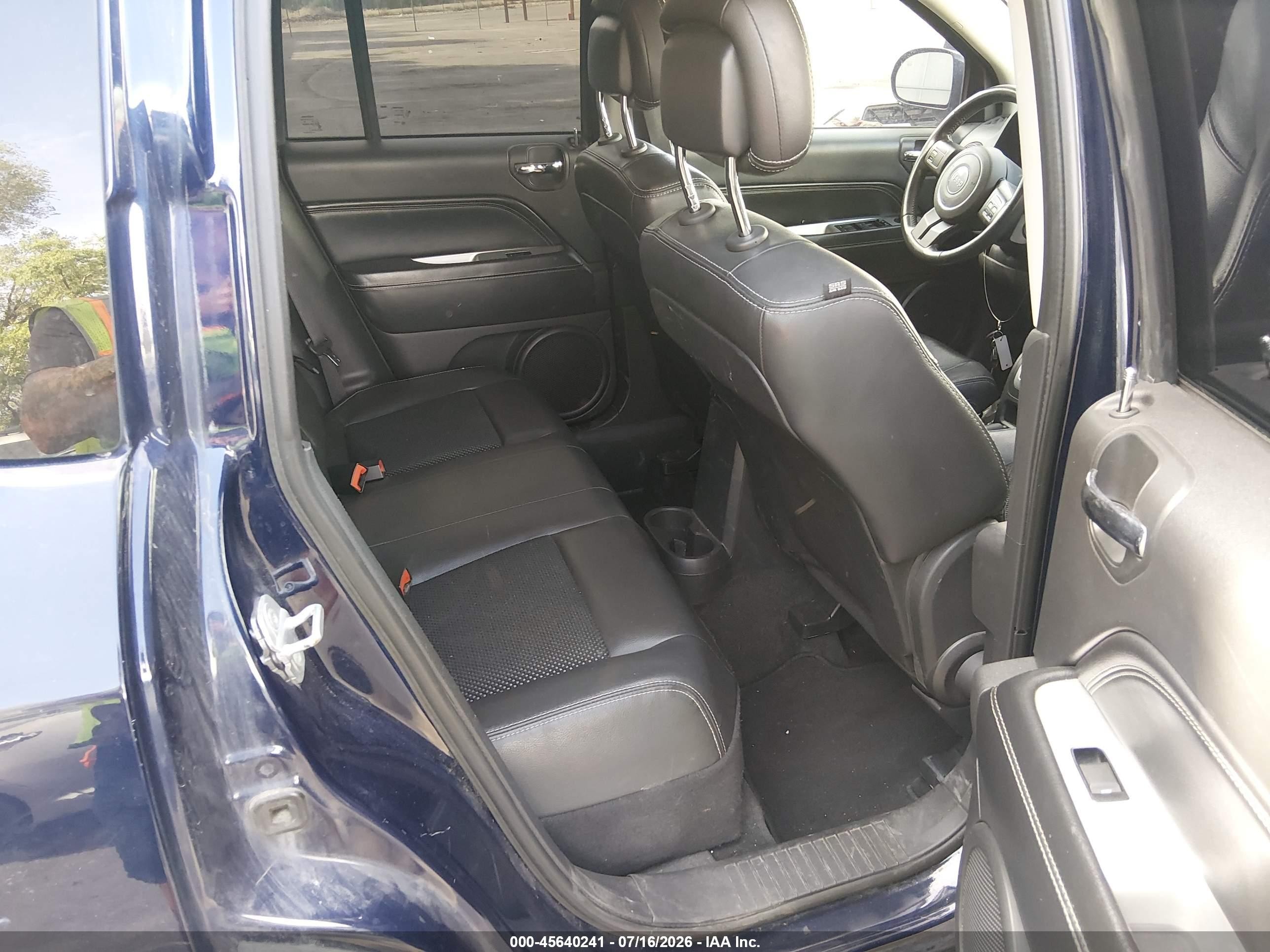 2014 Jeep Compass Latitude Blue vin: 1C4NJCEB2ED563145
