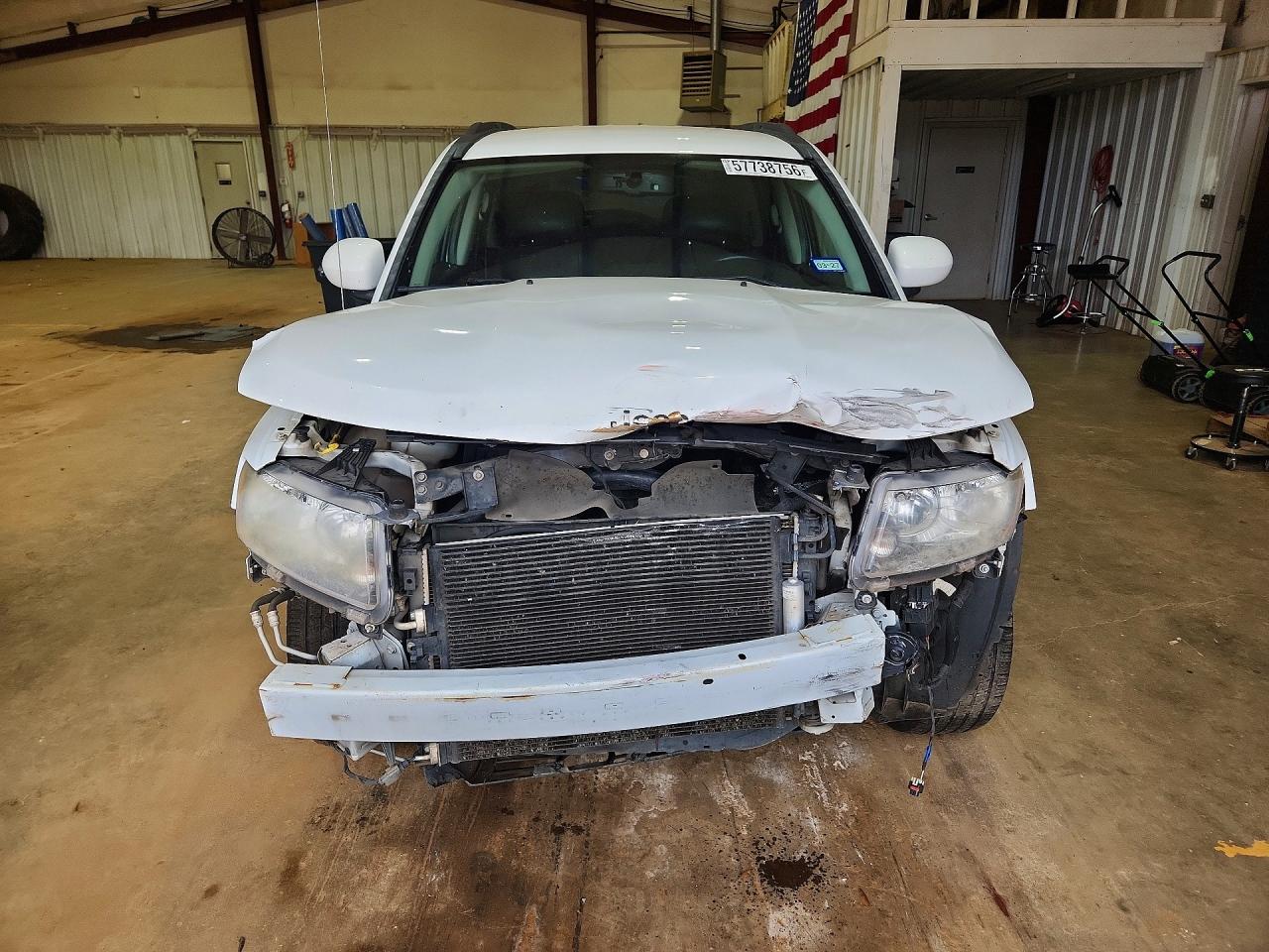 2014 Jeep Compass Latitude White vin: 1C4NJCEB2ED690350