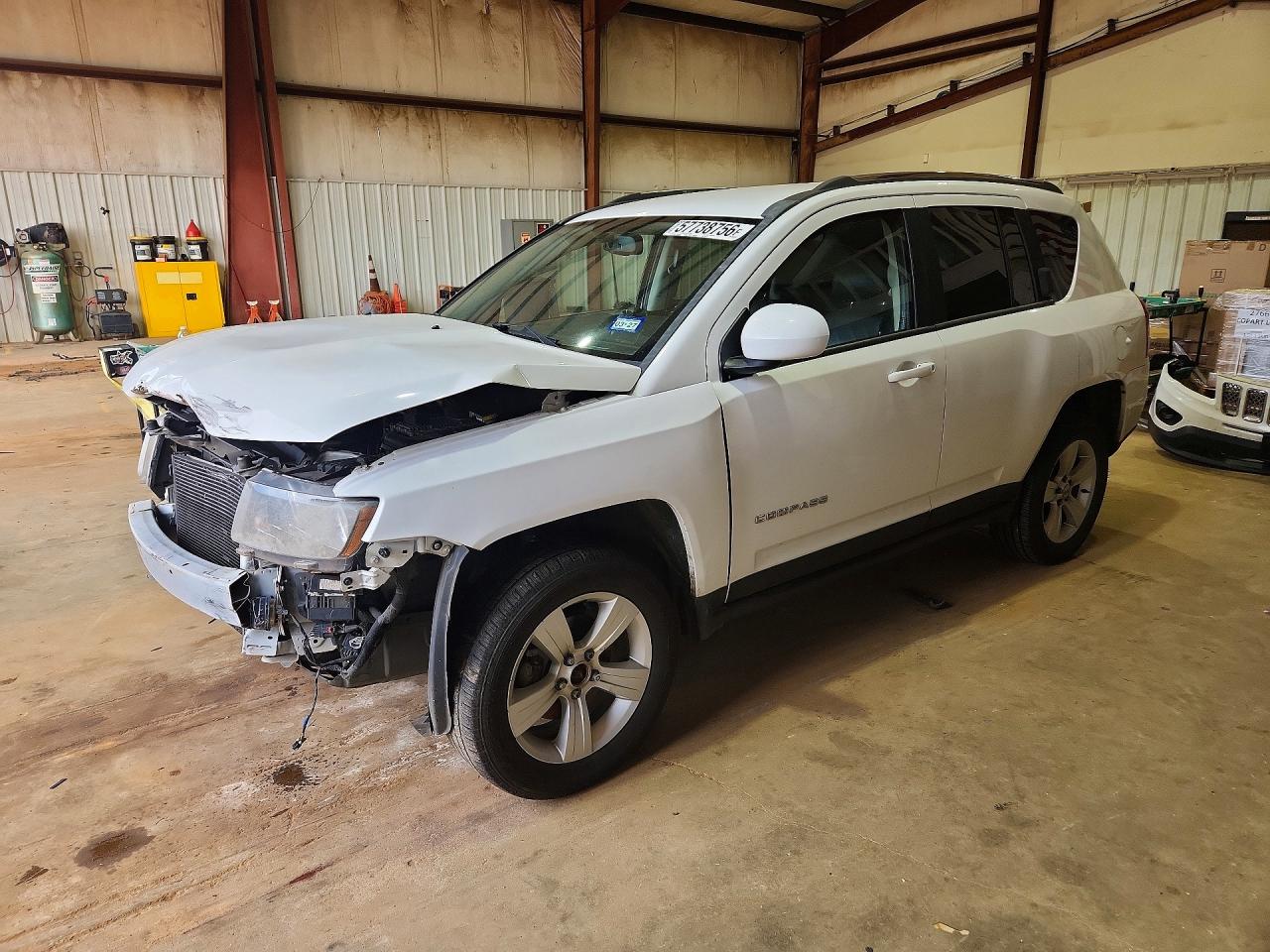 2014 Jeep Compass Latitude White vin: 1C4NJCEB2ED690350