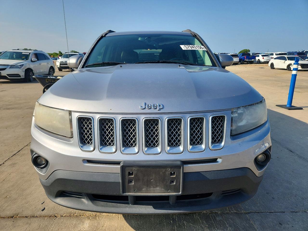 2016 Jeep Compass Latitude Silver vin: 1C4NJCEB2GD704864