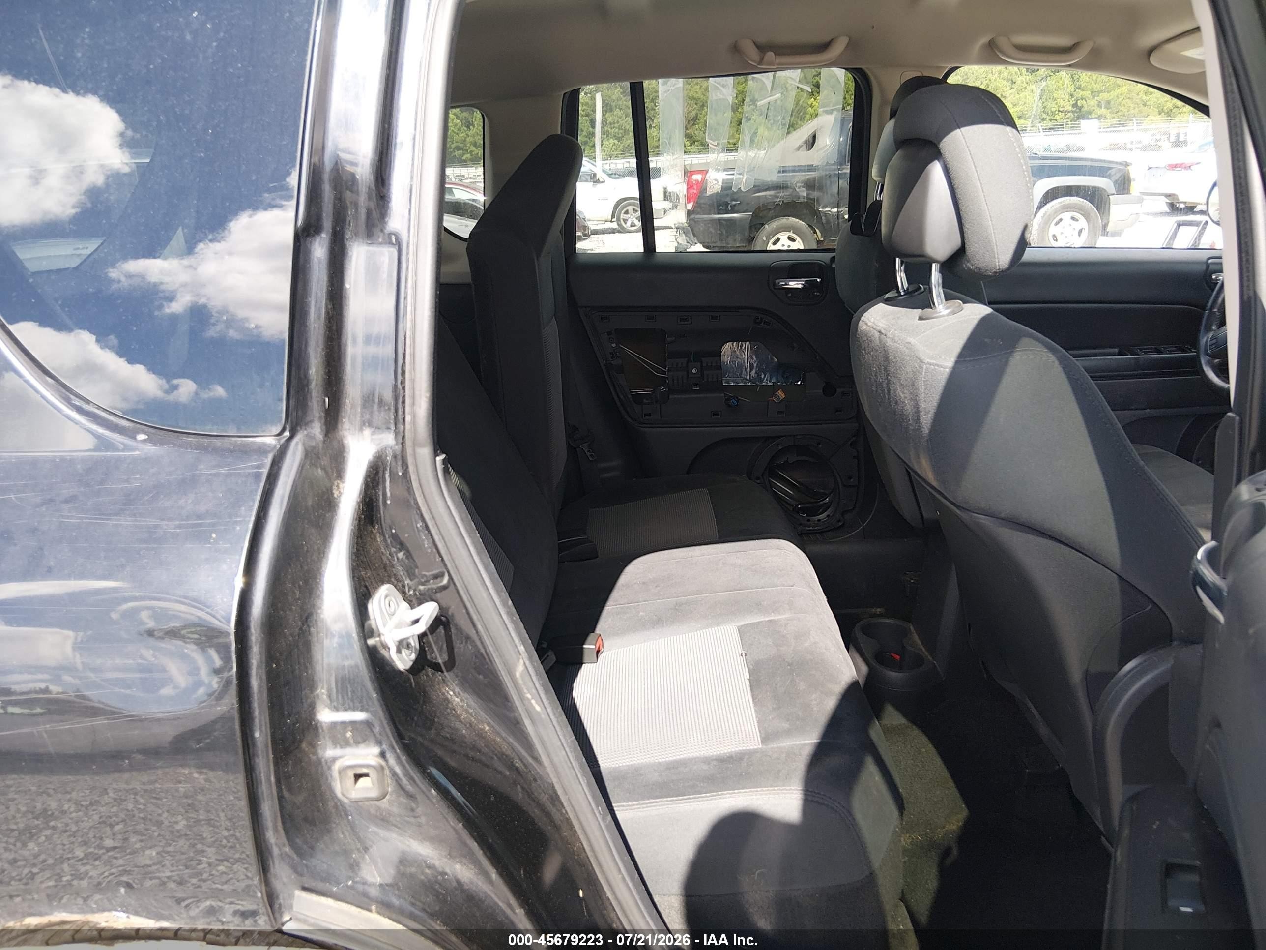 2012 Jeep Compass Latitude Black vin: 1C4NJCEB3CD685378