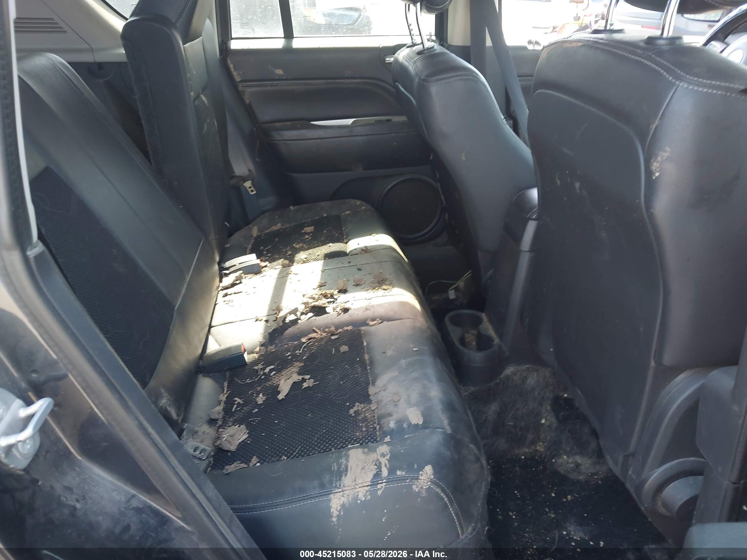 2014 Jeep Compass Latitude Черный vin: 1C4NJCEB3ED660547