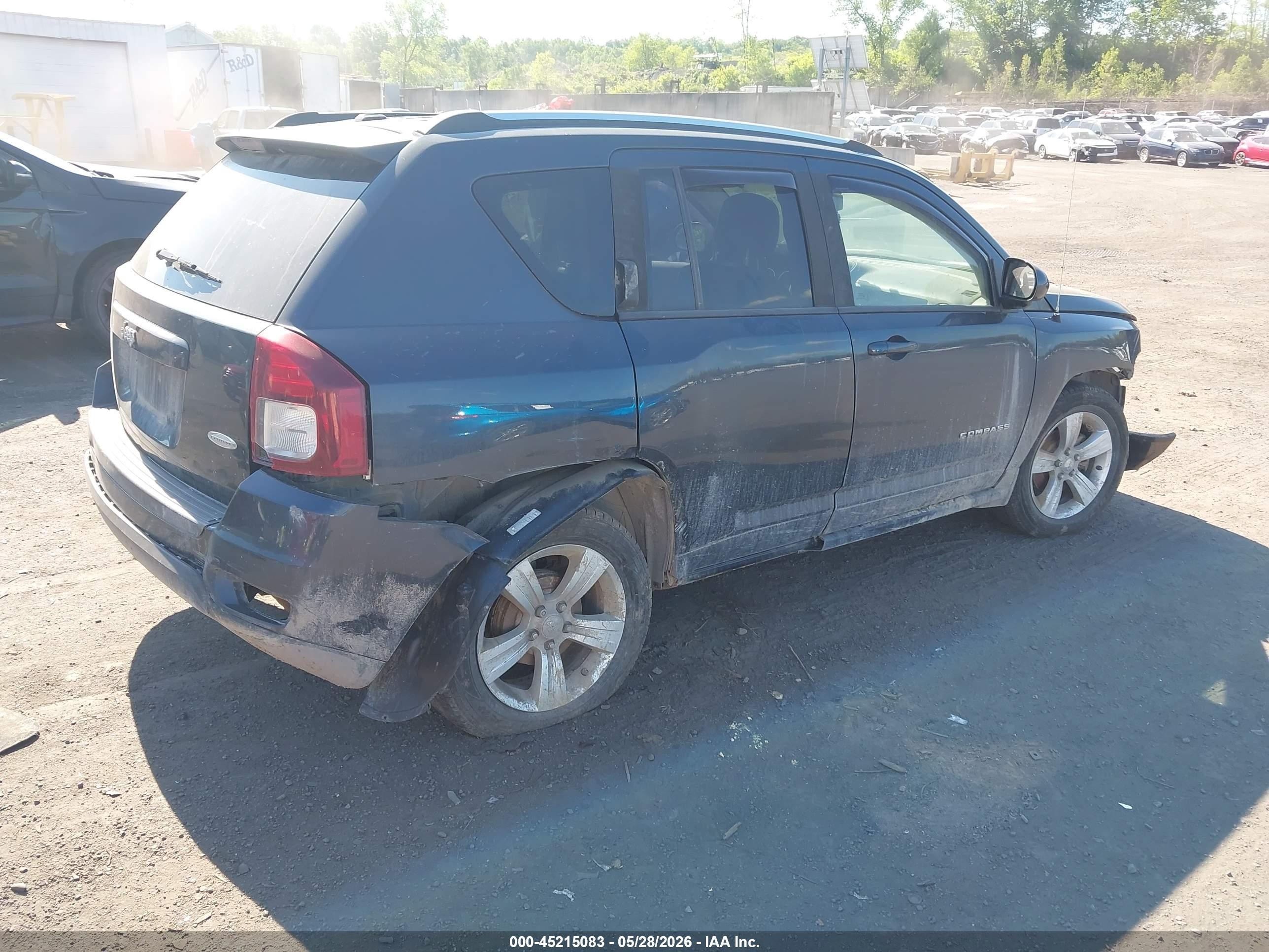 2014 Jeep Compass Latitude Черный vin: 1C4NJCEB3ED660547