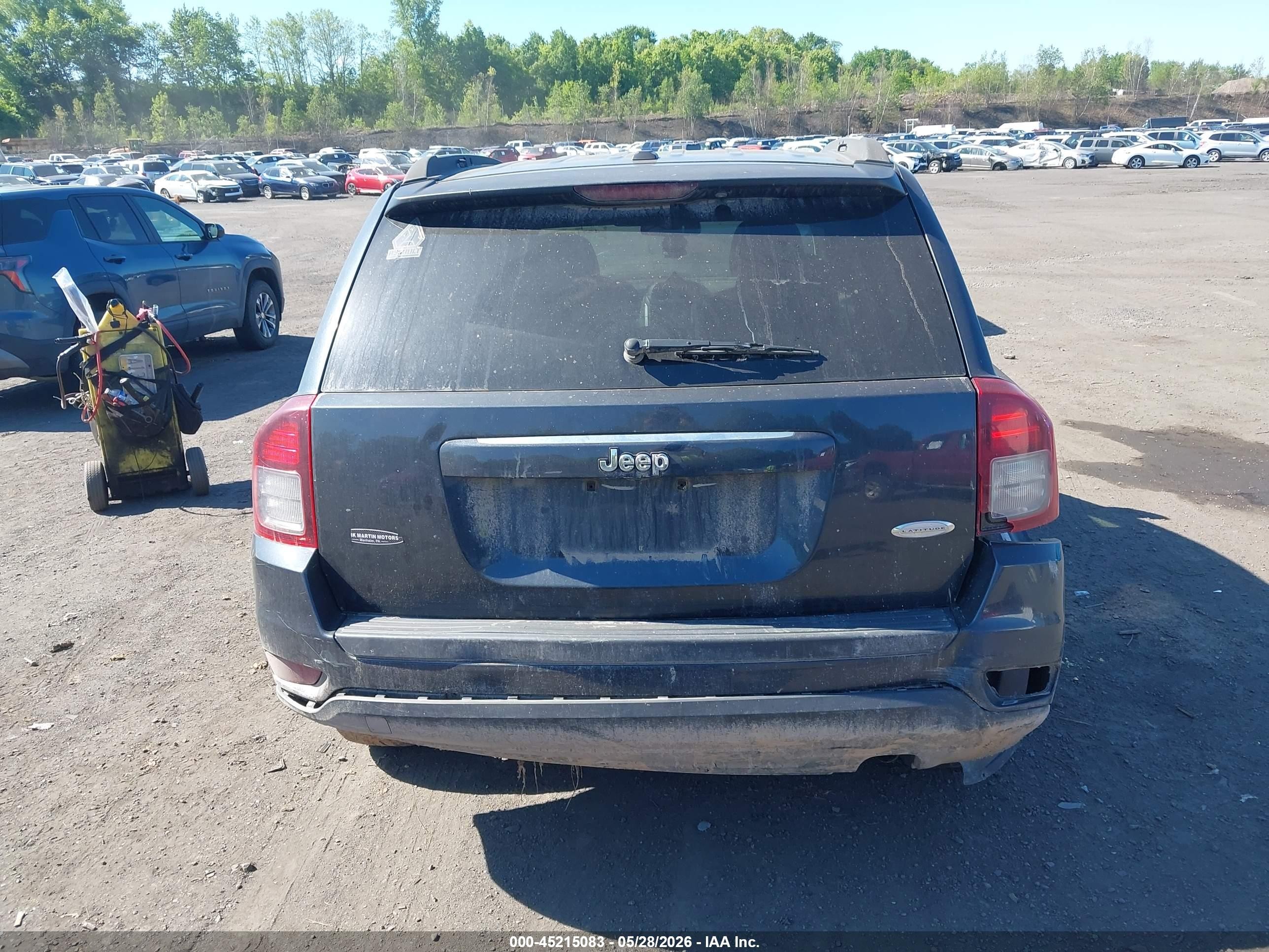 2014 Jeep Compass Latitude Черный vin: 1C4NJCEB3ED660547