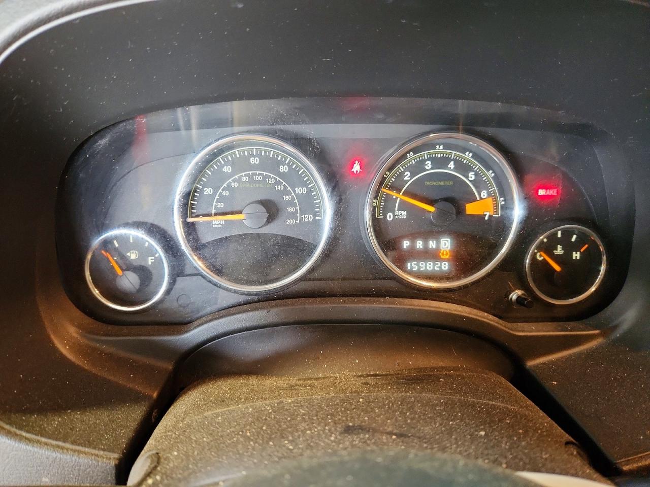 2014 Jeep Compass Latitude Maroon vin: 1C4NJCEB3ED849487
