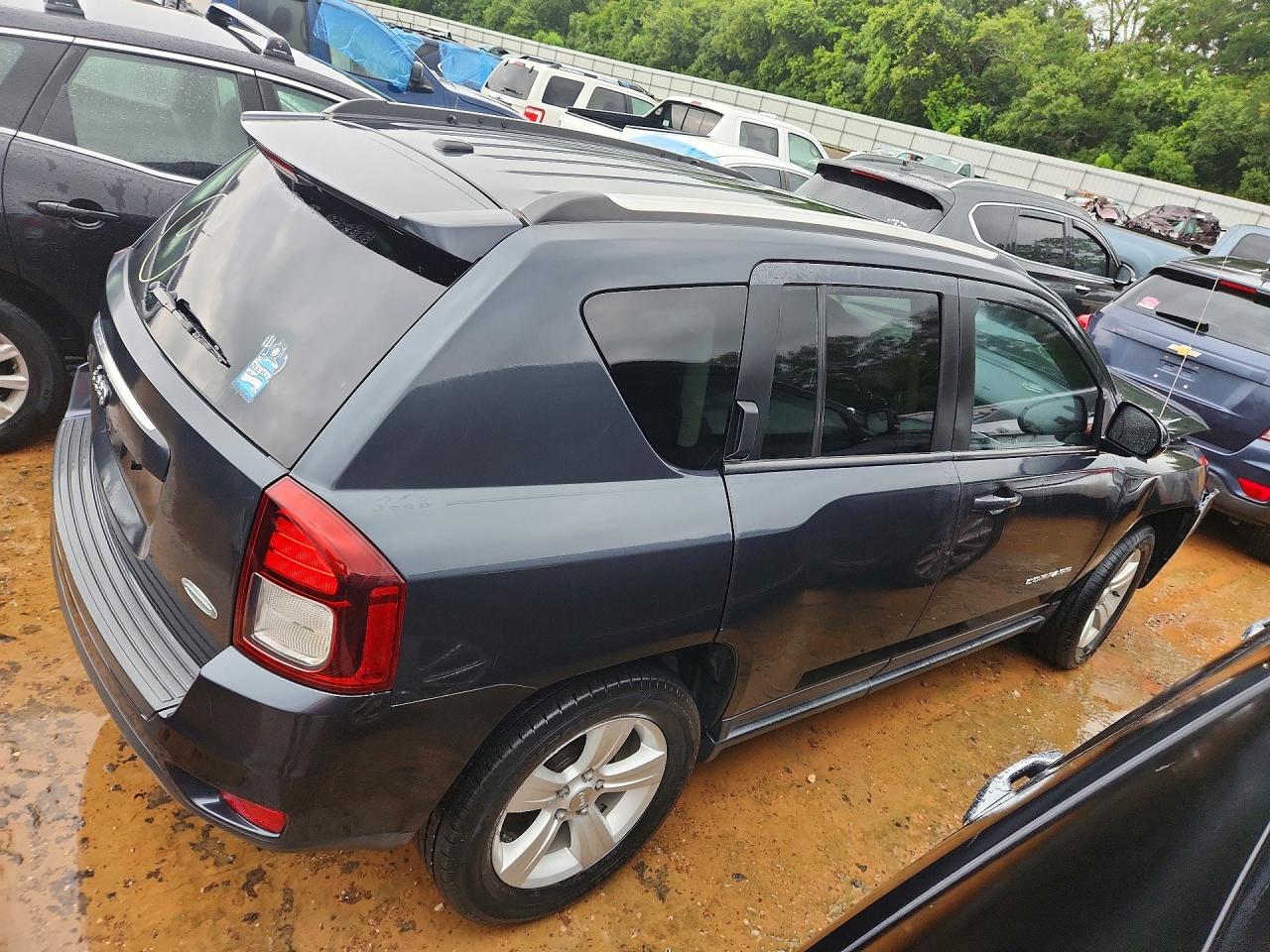 2014 Jeep Compass Latitude Blue vin: 1C4NJCEB3ED856830