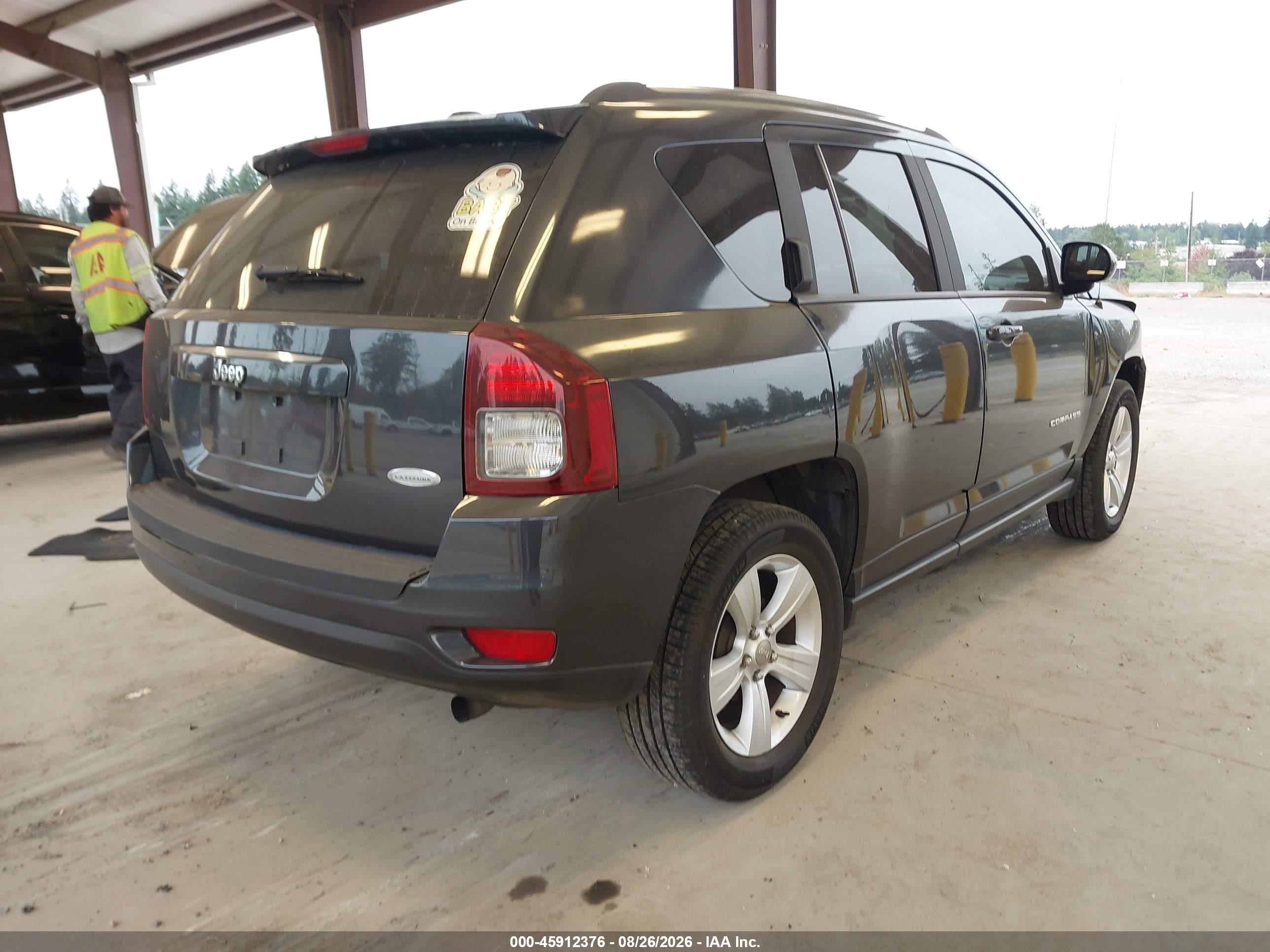 2014 Jeep Compass Latitude Черный vin: 1C4NJCEB4ED660072