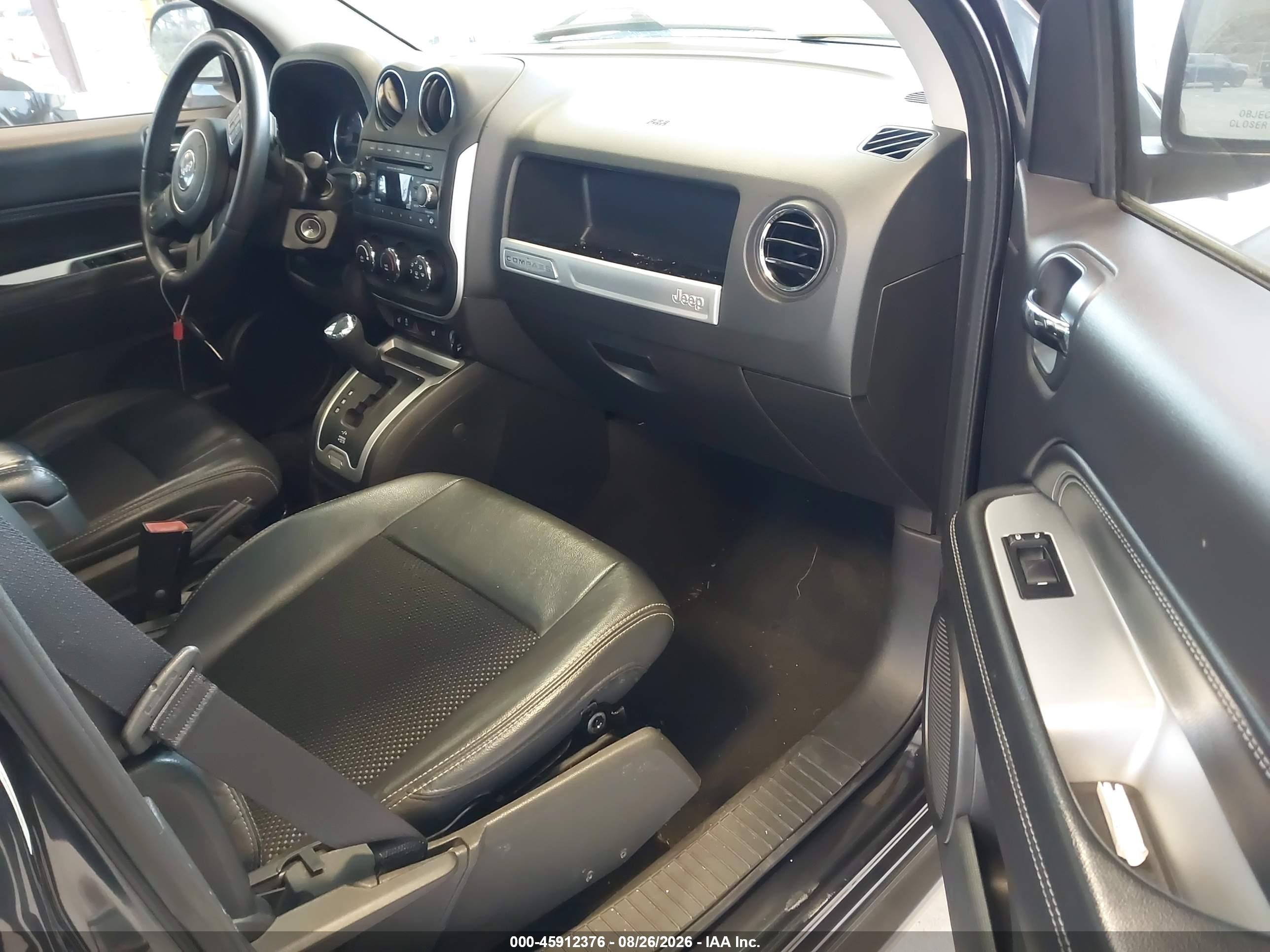 2014 Jeep Compass Latitude Черный vin: 1C4NJCEB4ED660072