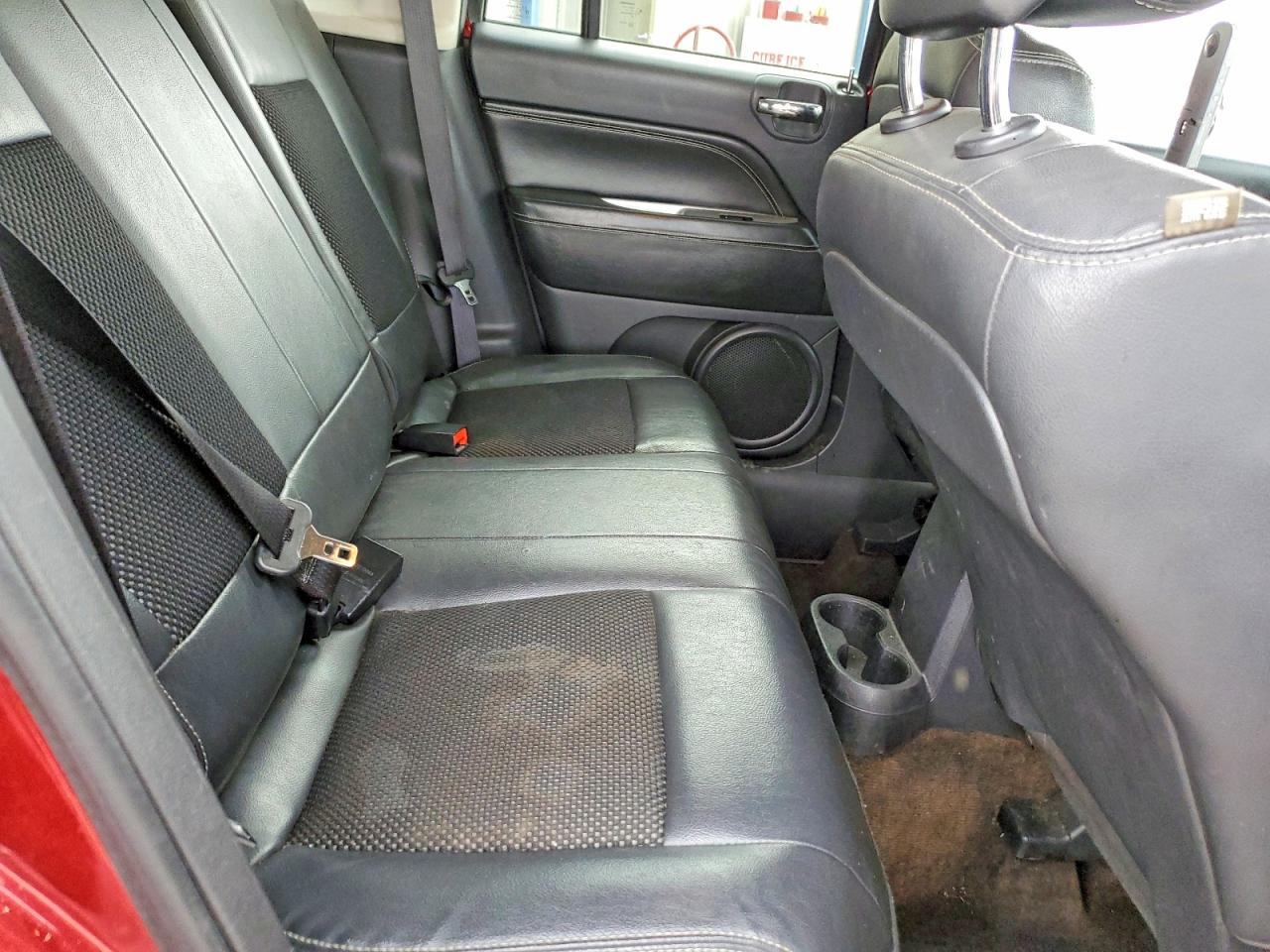 2015 Jeep Compass Latitude Red vin: 1C4NJCEB4FD120920