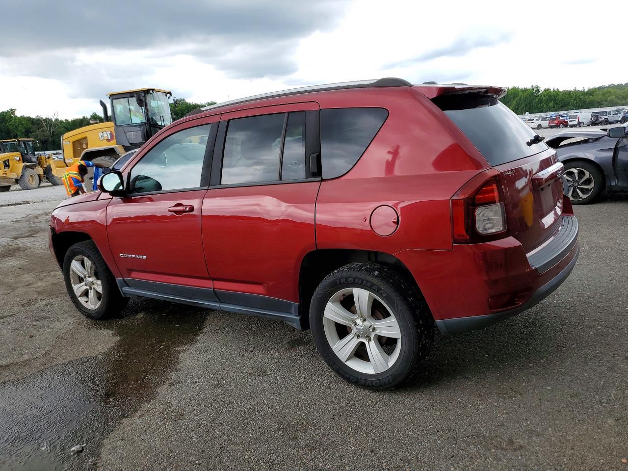 2015 Jeep Compass Latitude Red vin: 1C4NJCEB4FD120920
