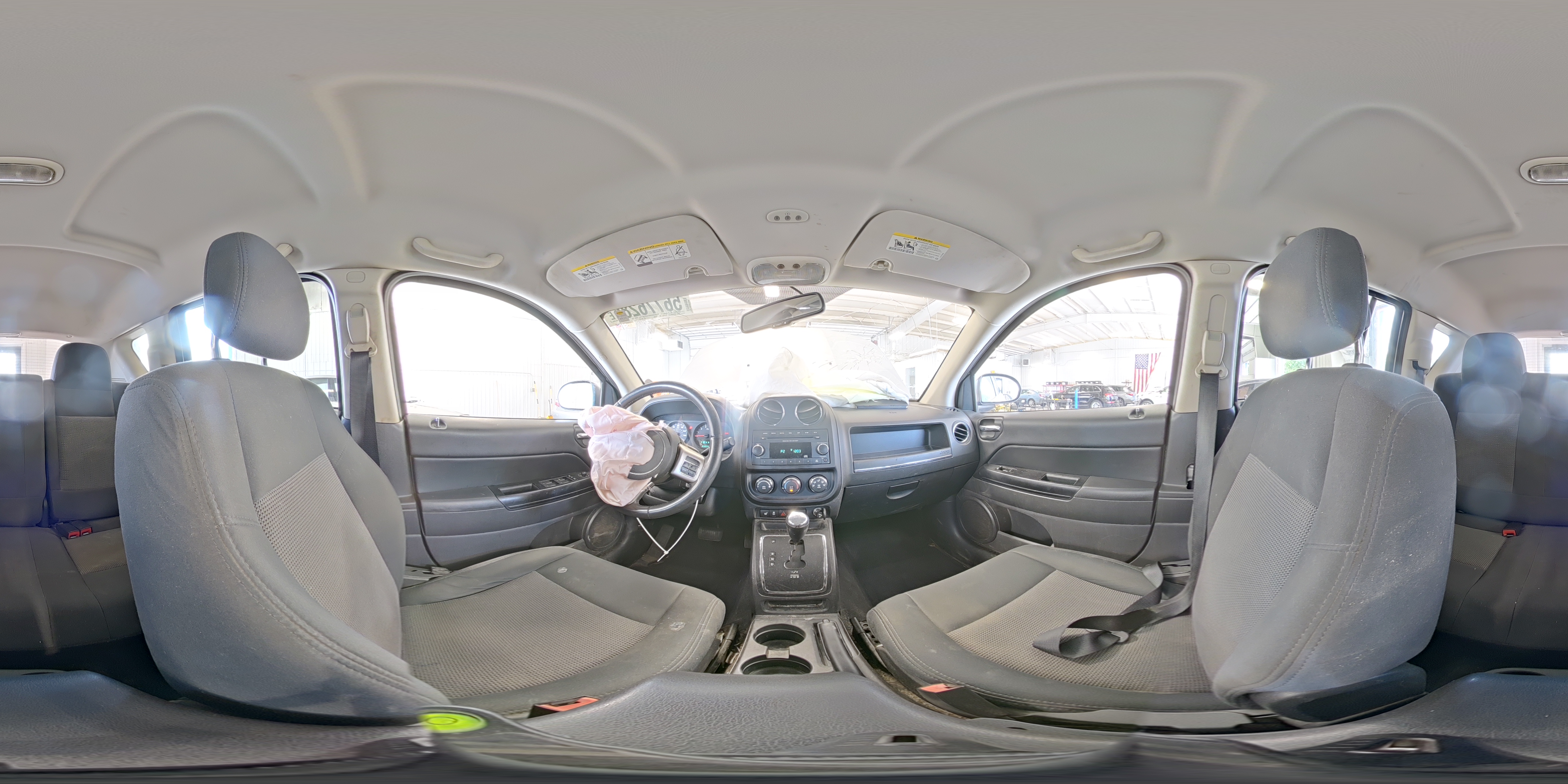 2012 Jeep Compass Latitude Серебряный vin: 1C4NJCEB5CD602288