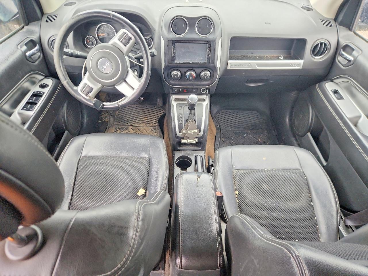 2015 Jeep Compass Latitude Gray vin: 1C4NJCEB6FD110230