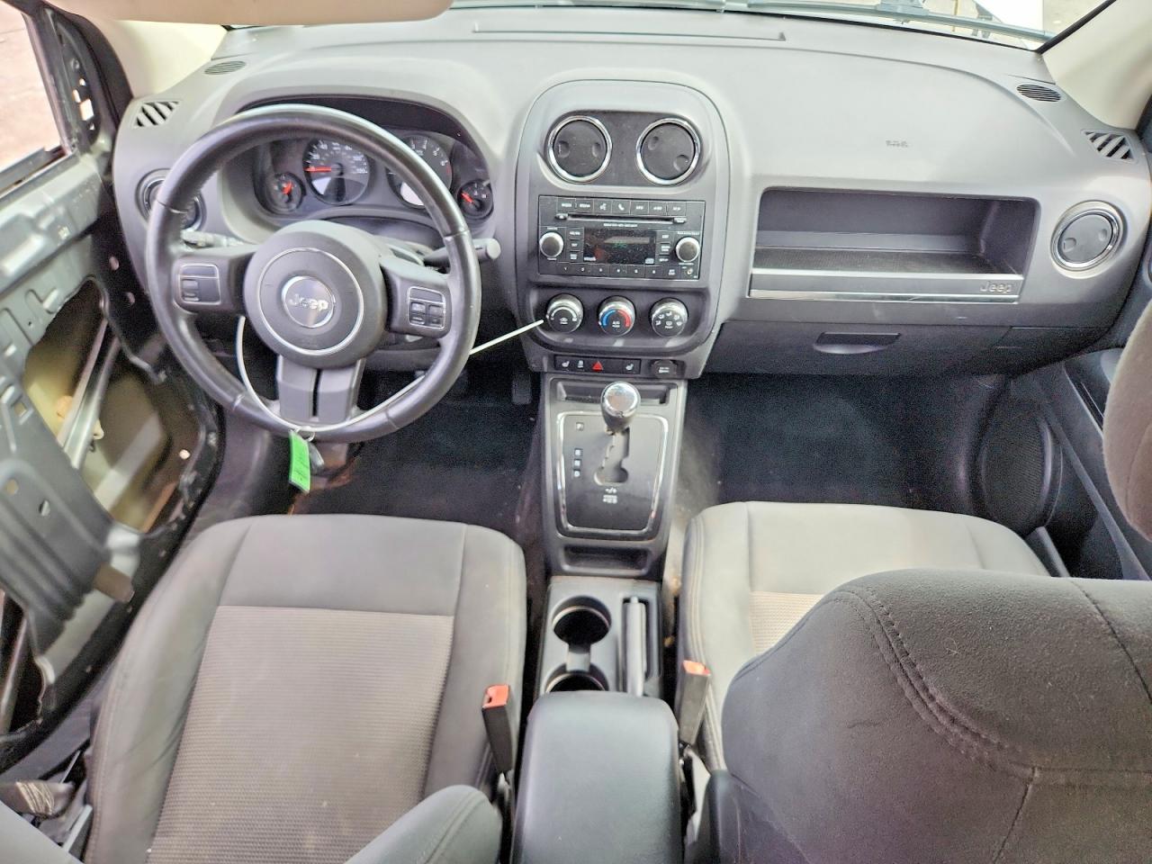 2013 Jeep Compass Latitude Gray vin: 1C4NJCEB7DD102876
