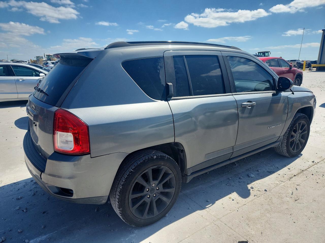 2013 Jeep Compass Latitude Серый vin: 1C4NJCEB7DD218546