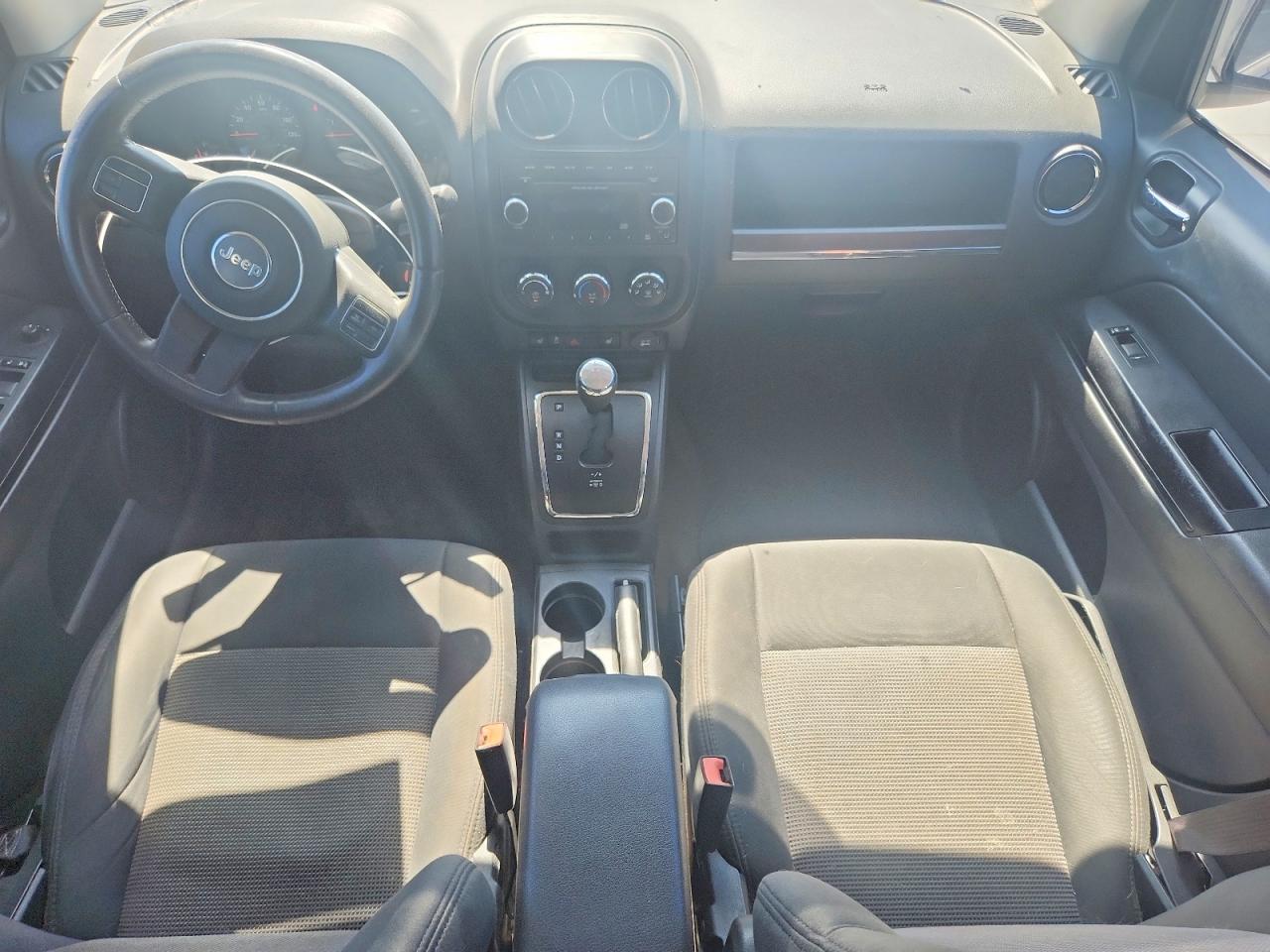 2013 Jeep Compass Latitude Серый vin: 1C4NJCEB7DD218546