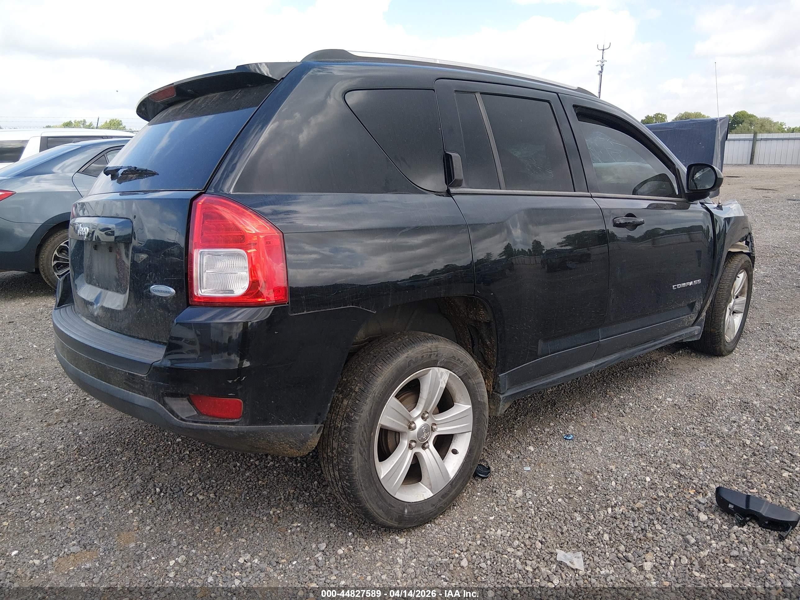 2013 Jeep Compass Latitude Black vin: 1C4NJCEB7DD276205