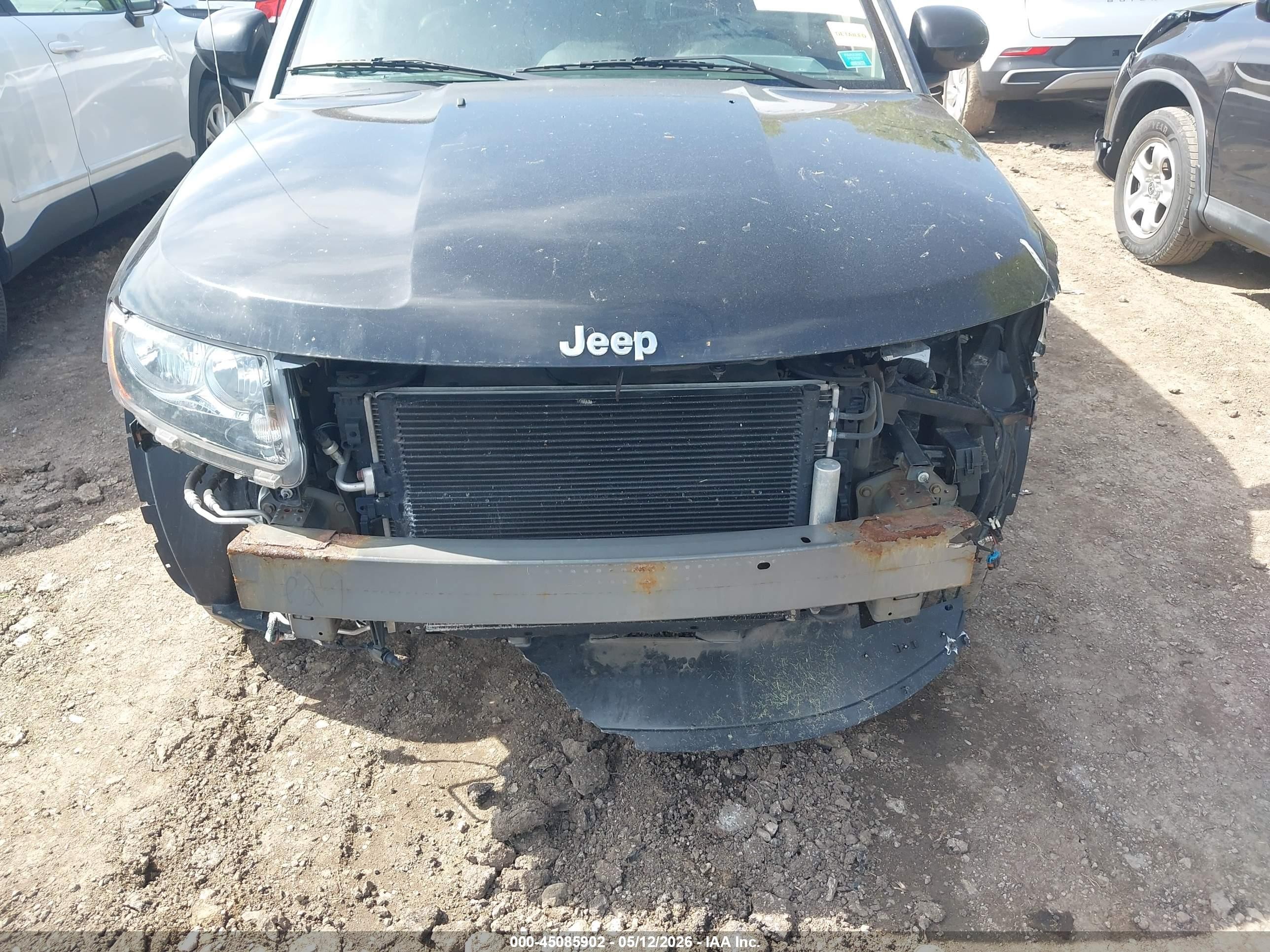 2014 Jeep Compass Latitude Черный vin: 1C4NJCEB7ED508299
