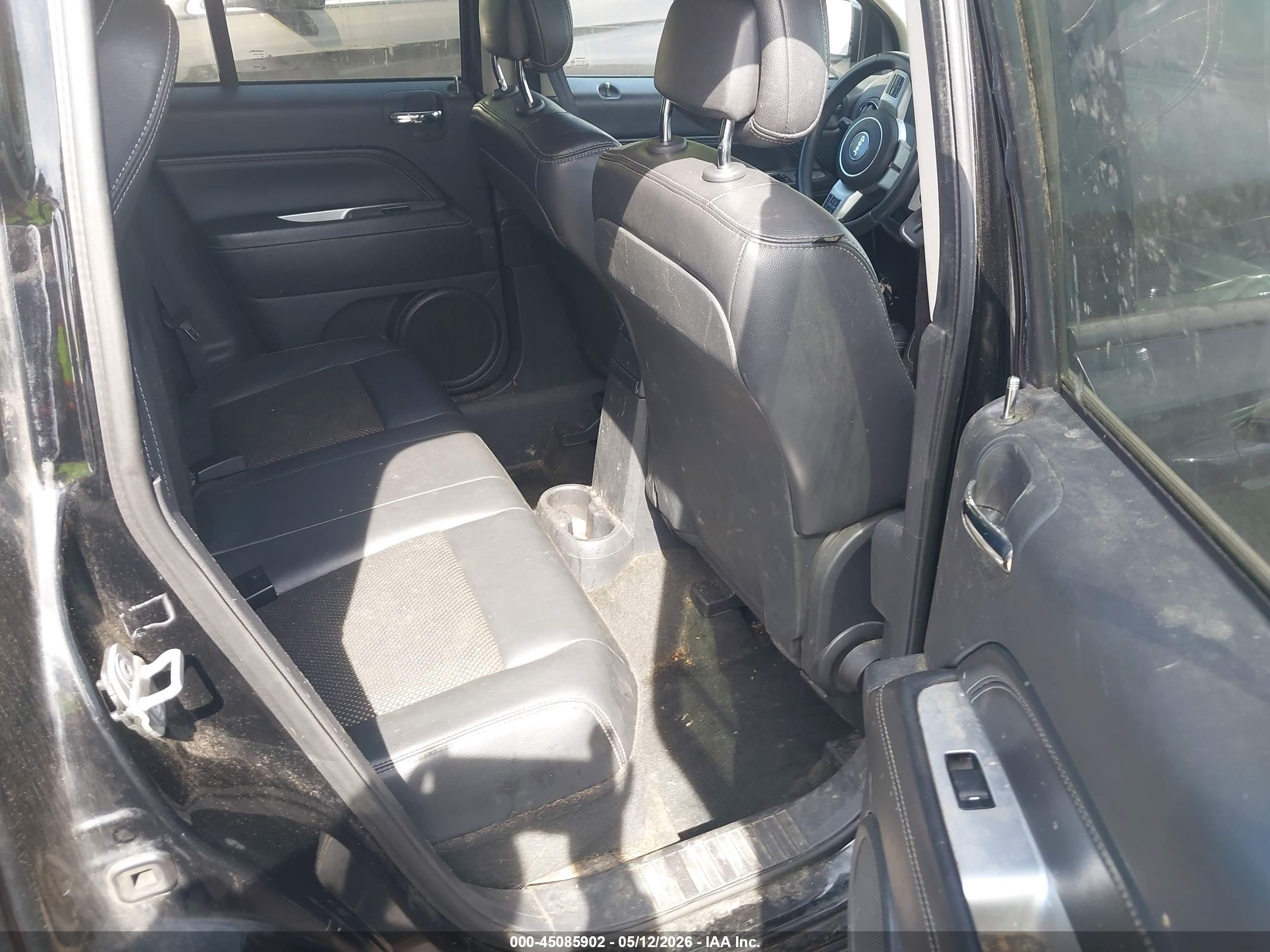 2014 Jeep Compass Latitude Черный vin: 1C4NJCEB7ED508299
