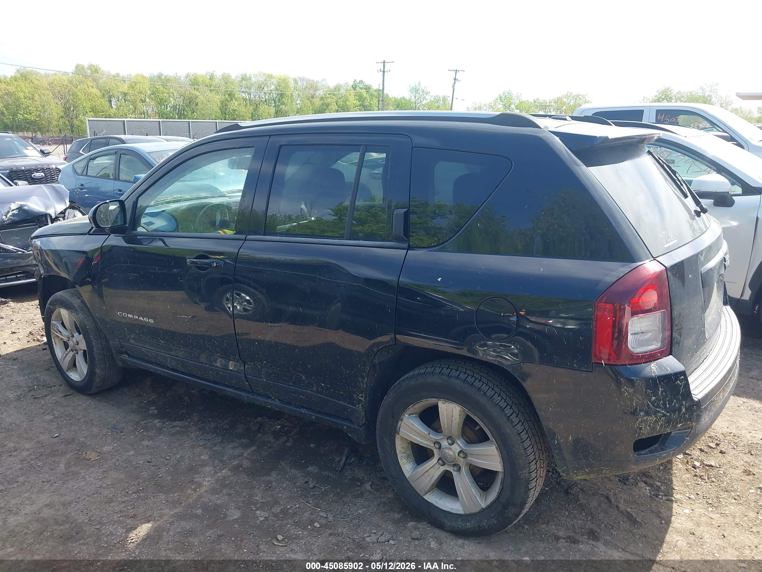 2014 Jeep Compass Latitude Черный vin: 1C4NJCEB7ED508299