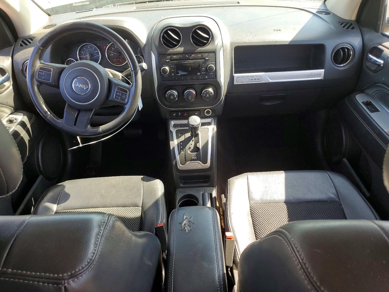 2014 Jeep Compass Latitude Gray vin: 1C4NJCEB7ED587120