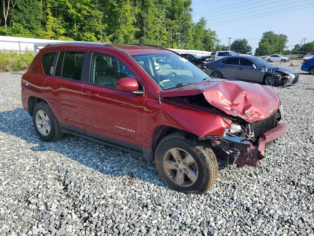 2017 Jeep Compass Latitude Red vin: 1C4NJCEB7HD160301