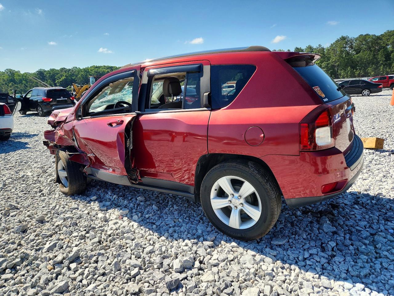 2014 Jeep Compass Latitude Red vin: 1C4NJCEB8ED529453