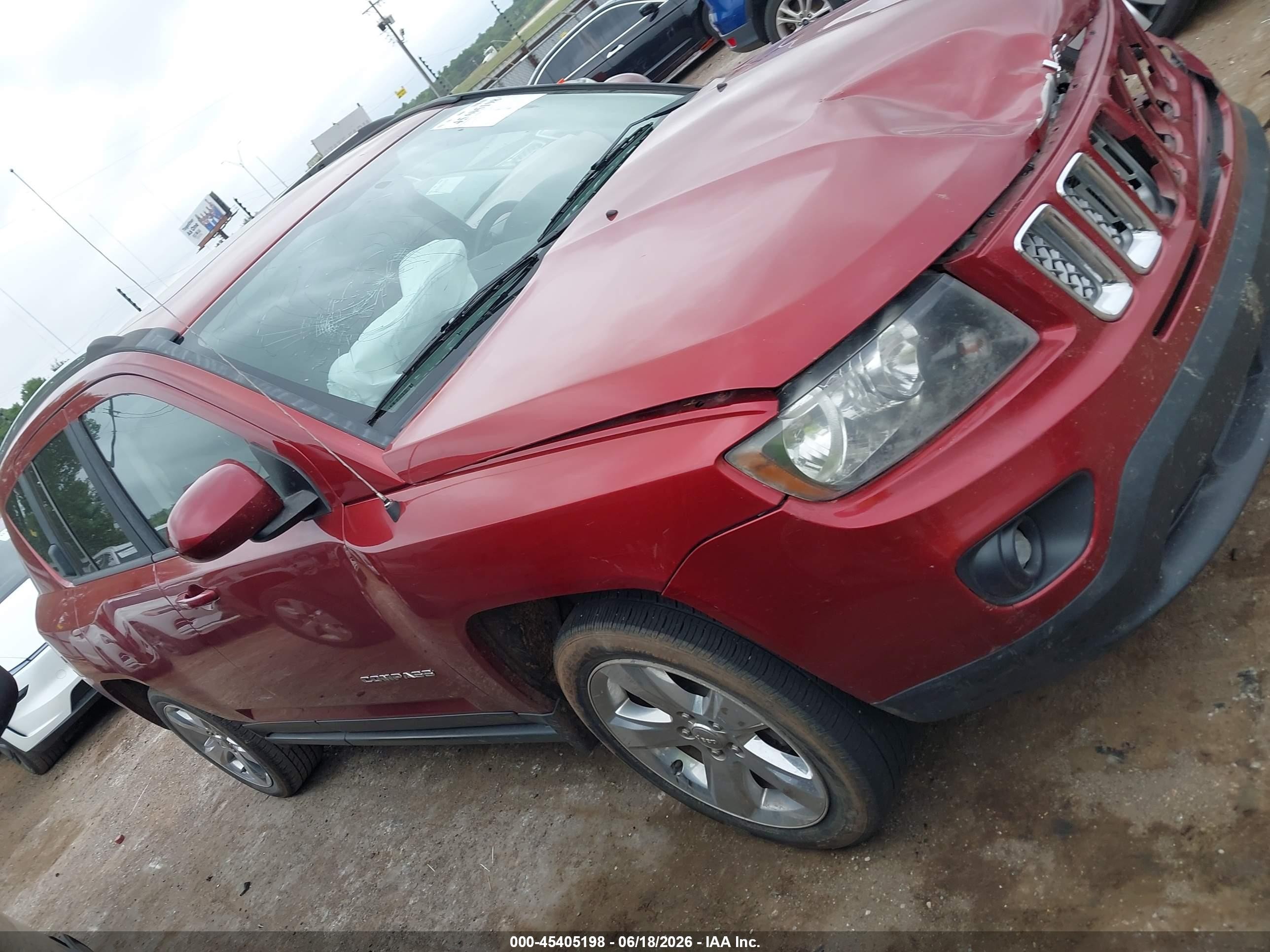 2014 Jeep Compass Latitude Red vin: 1C4NJCEB8ED618682