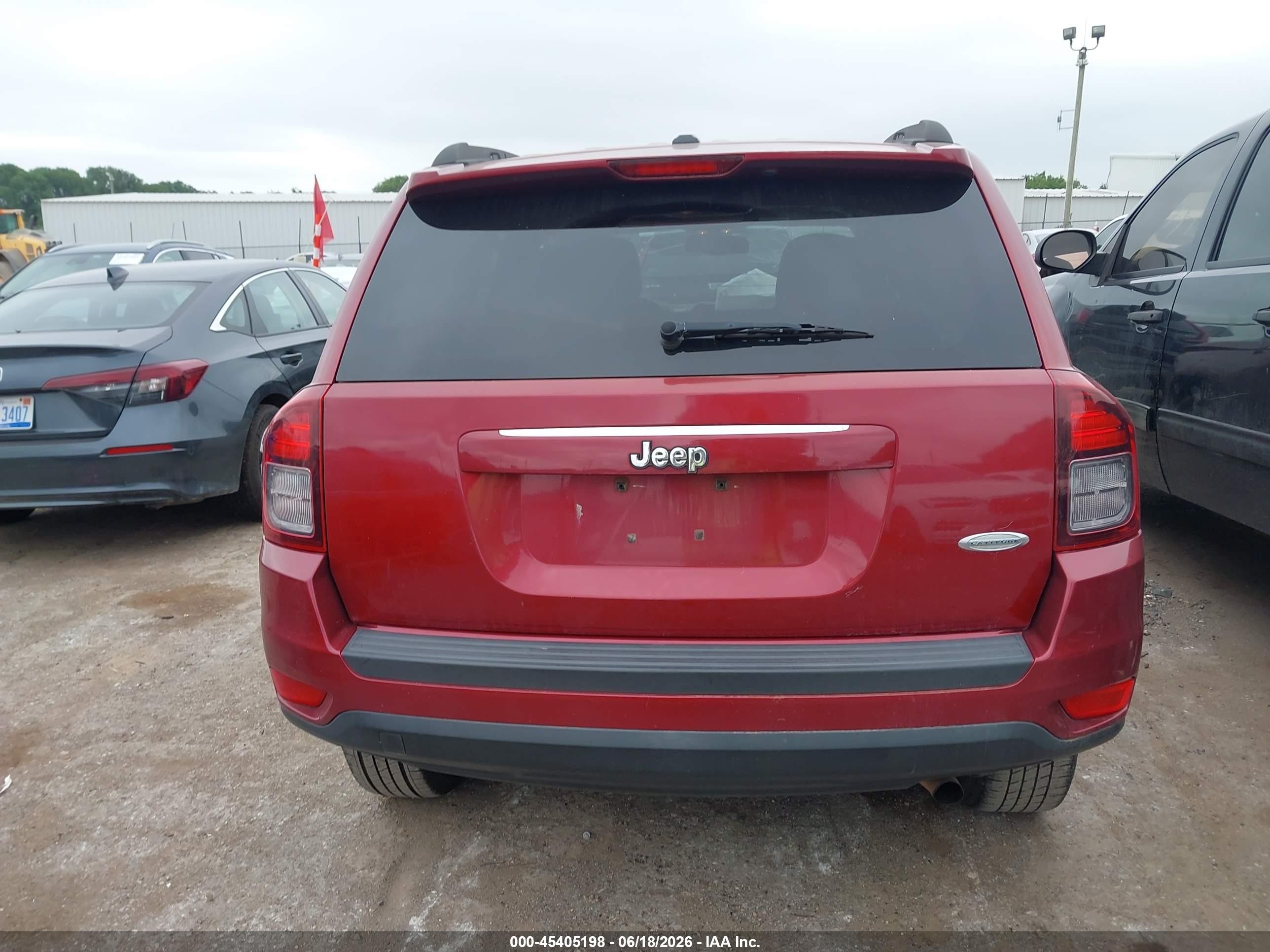 2014 Jeep Compass Latitude Red vin: 1C4NJCEB8ED618682