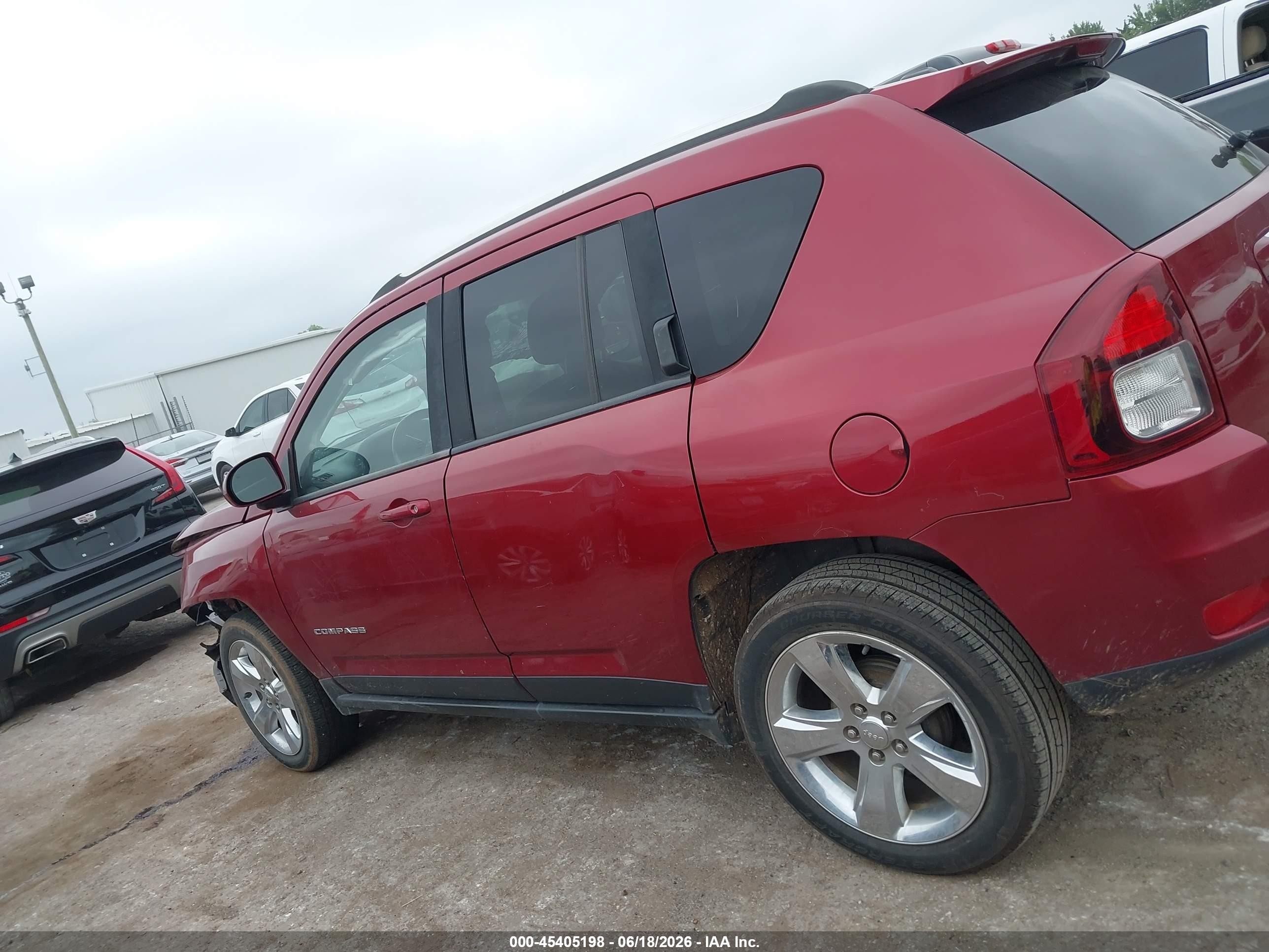 2014 Jeep Compass Latitude Red vin: 1C4NJCEB8ED618682