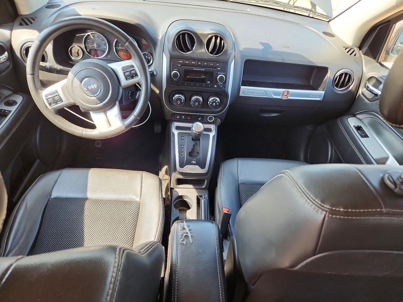 2014 Jeep Compass Latitude Gray vin: 1C4NJCEB9ED507932