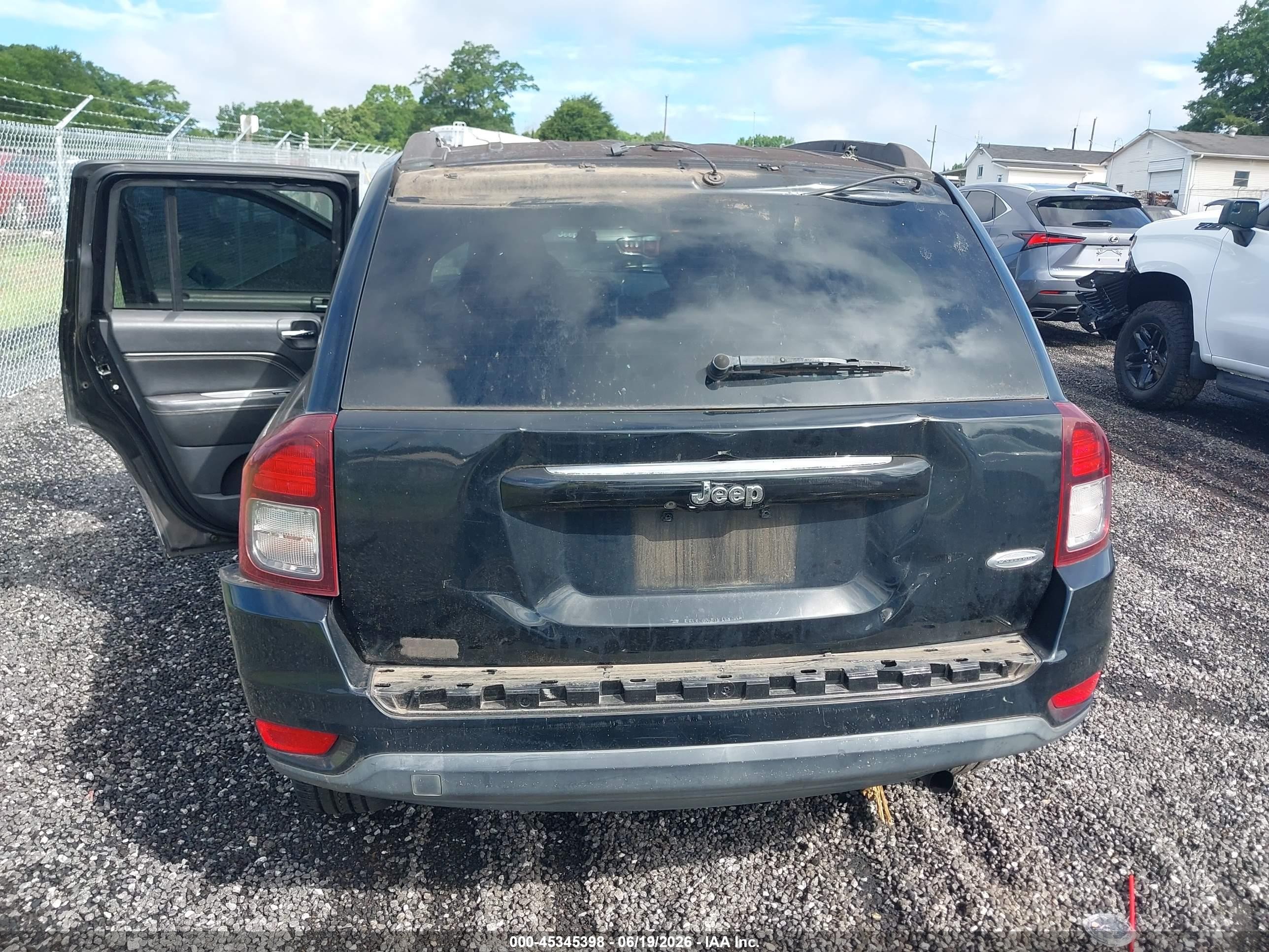 2015 Jeep Compass Latitude Black vin: 1C4NJCEB9FD120962
