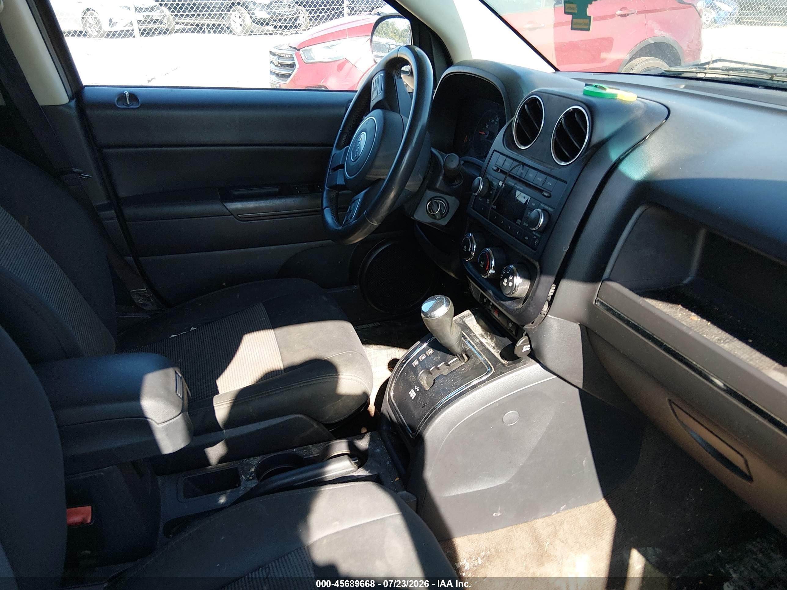2013 Jeep Compass Latitude Blue vin: 1C4NJCEBXDD205631