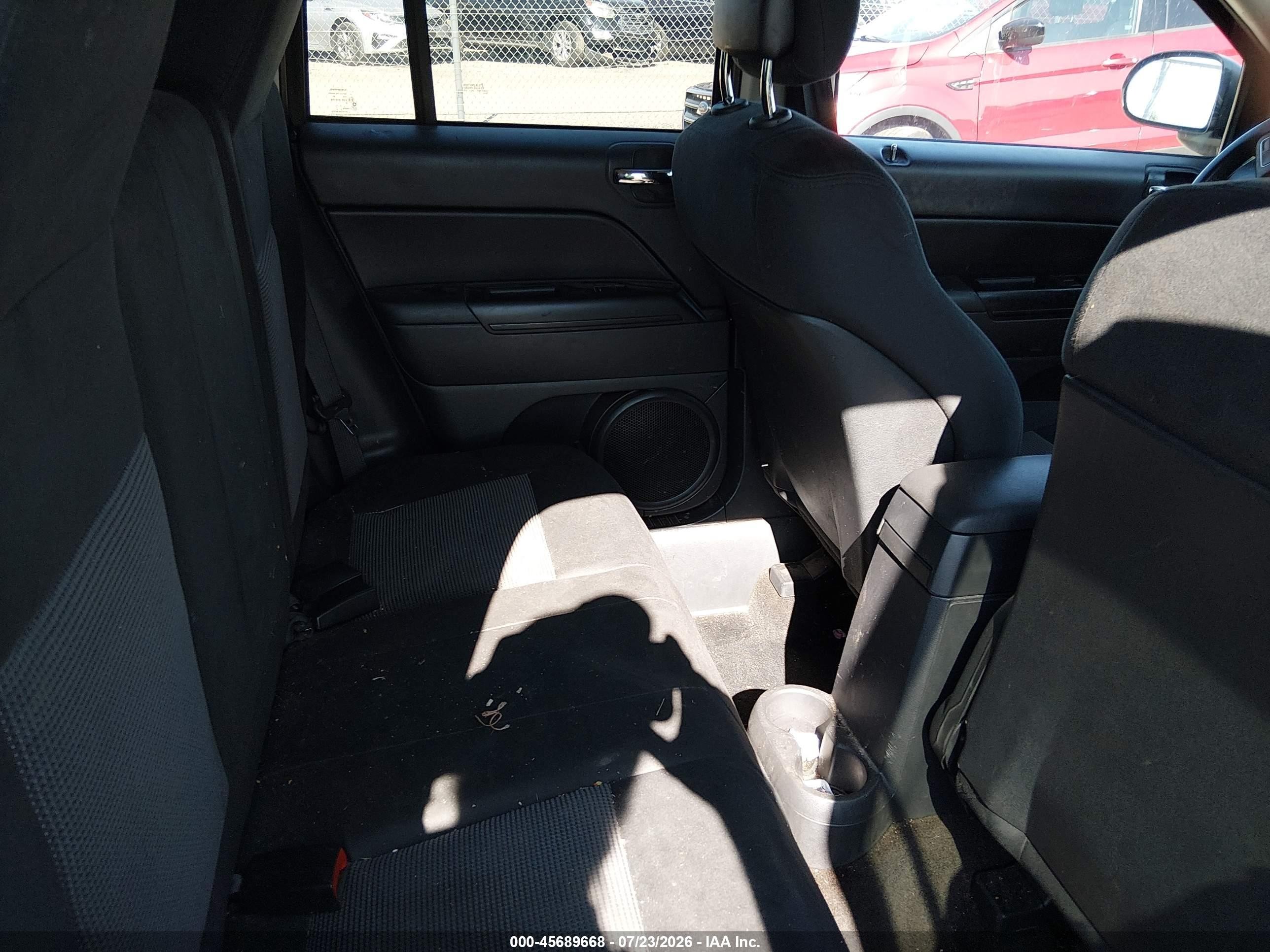 2013 Jeep Compass Latitude Blue vin: 1C4NJCEBXDD205631