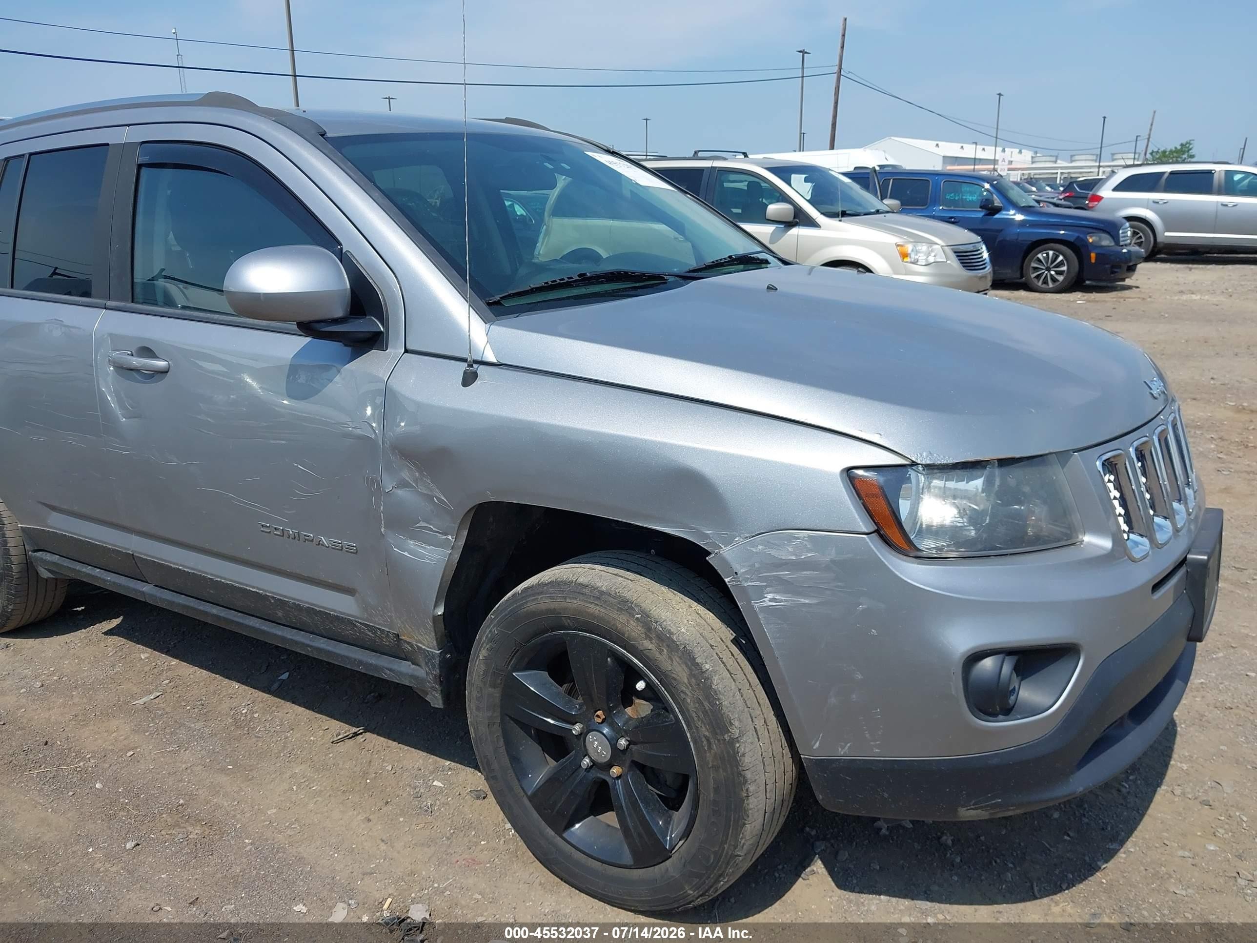 2014 Jeep Compass Sport/north Серебряный vin: 1C4NJDAB2ED835088