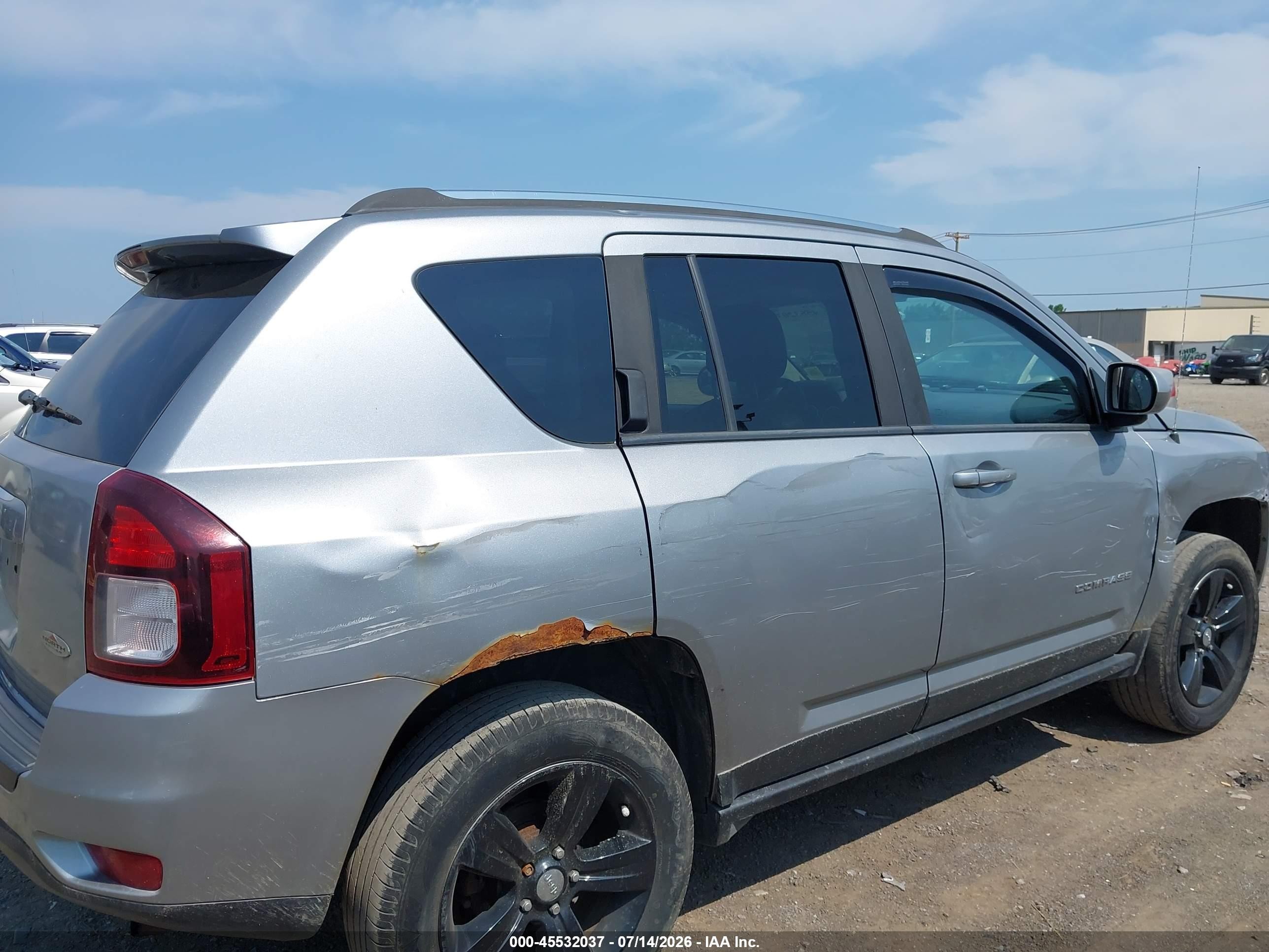 2014 Jeep Compass Sport/north Серебряный vin: 1C4NJDAB2ED835088