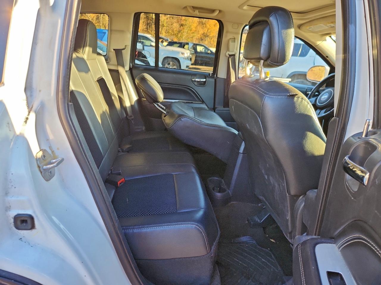 2014 Jeep Compass Sport White vin: 1C4NJDAB7ED720079