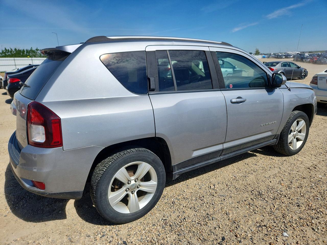 2014 Jeep Compass Sport Silver vin: 1C4NJDAB9ED762592