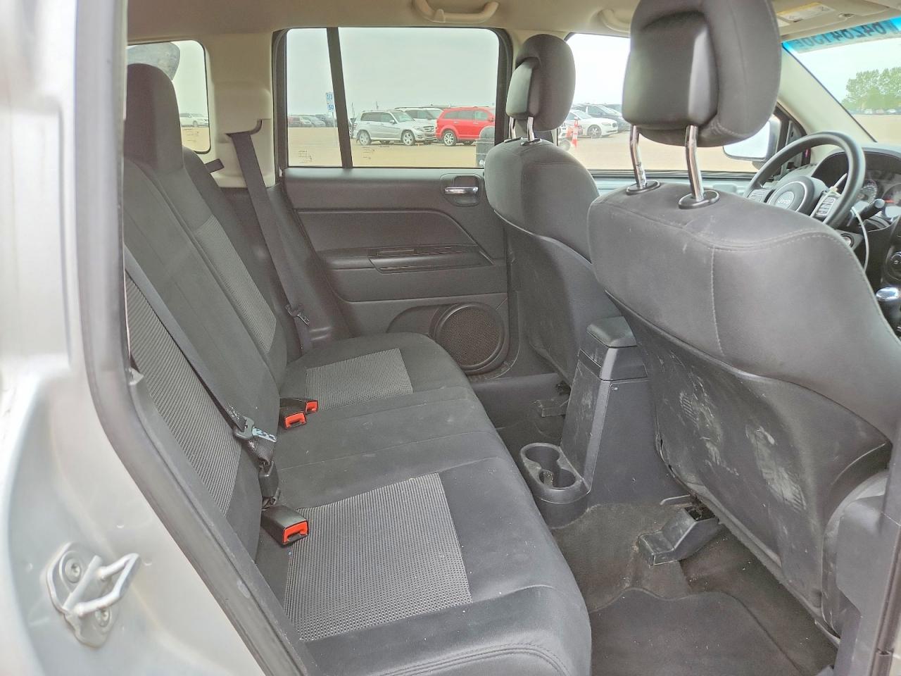 2012 Jeep Compass Silver vin: 1C4NJDABXCD663292