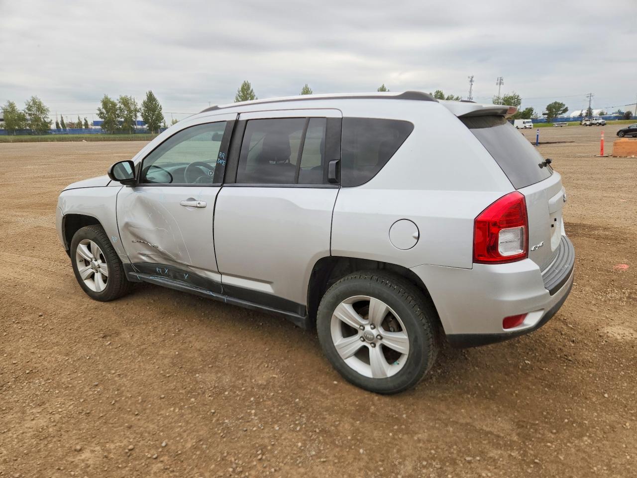 2012 Jeep Compass Silver vin: 1C4NJDABXCD663292