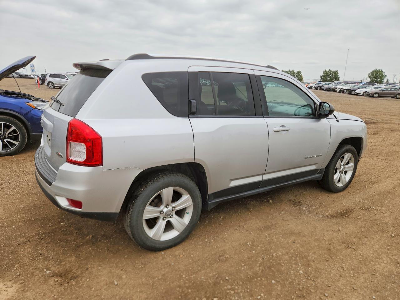 2012 Jeep Compass Silver vin: 1C4NJDABXCD663292