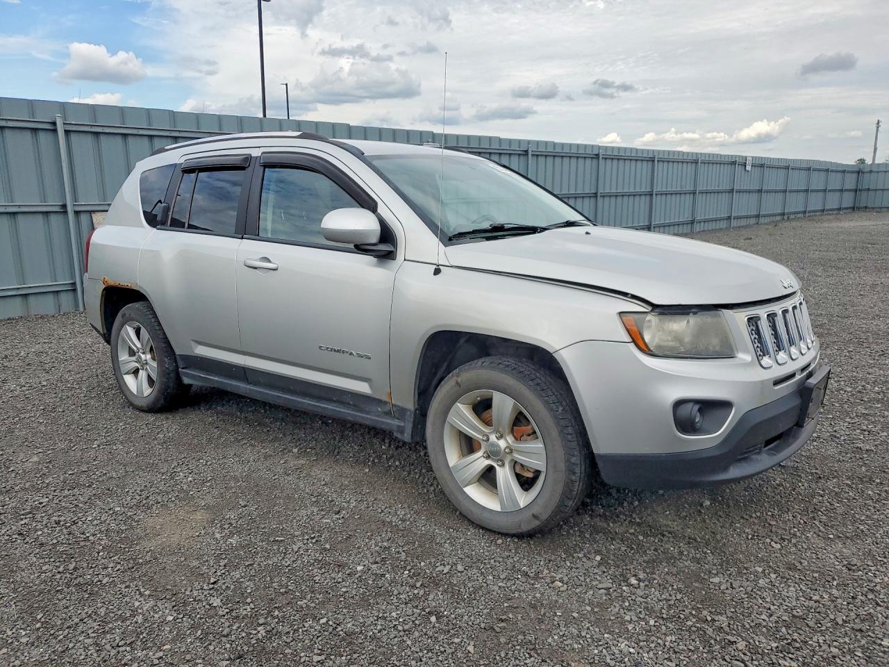 2014 Jeep Compass Sport Silver vin: 1C4NJDABXED566029
