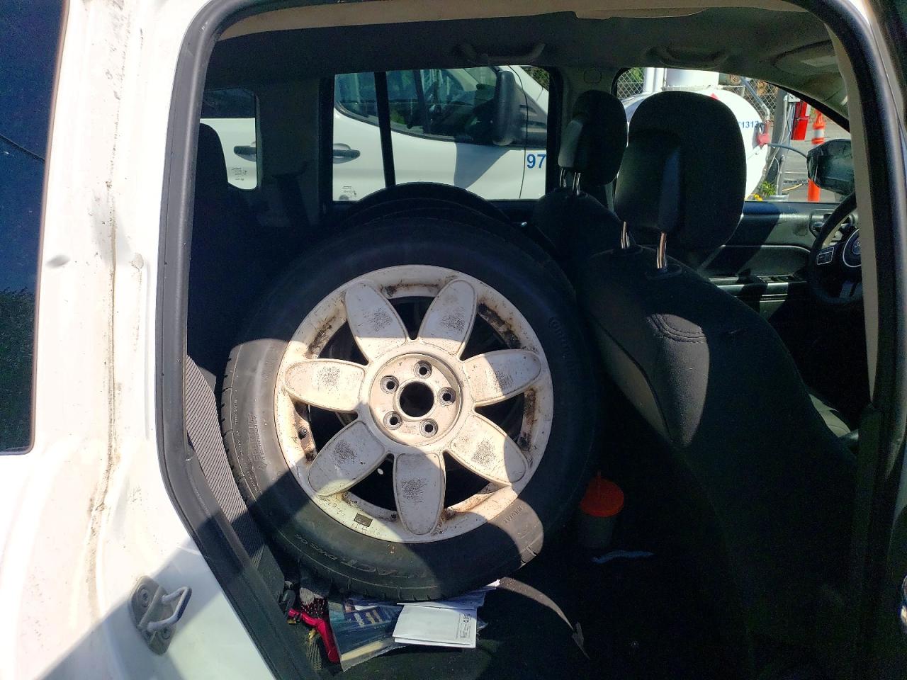 2014 Jeep Compass Sport White vin: 1C4NJDBB0ED538402