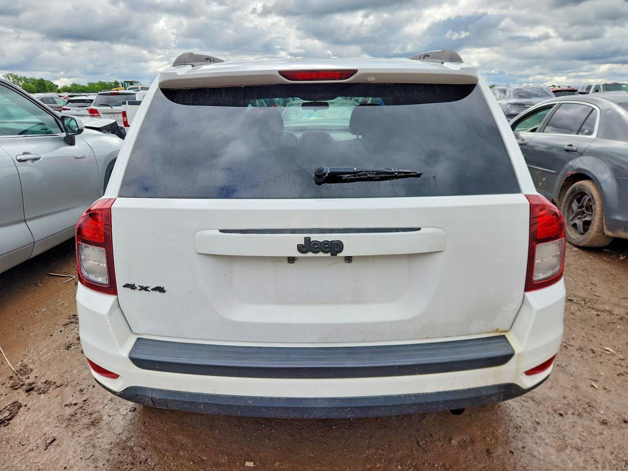 2015 Jeep Compass Sport White vin: 1C4NJDBB0FD129494