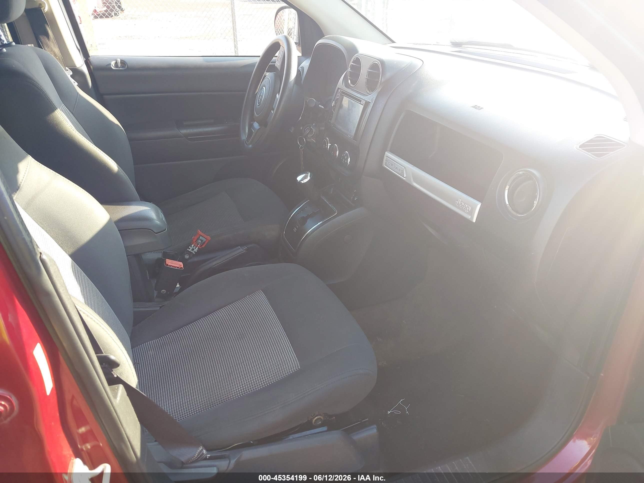 2015 Jeep Compass Sport Burgundy vin: 1C4NJDBB0FD240157