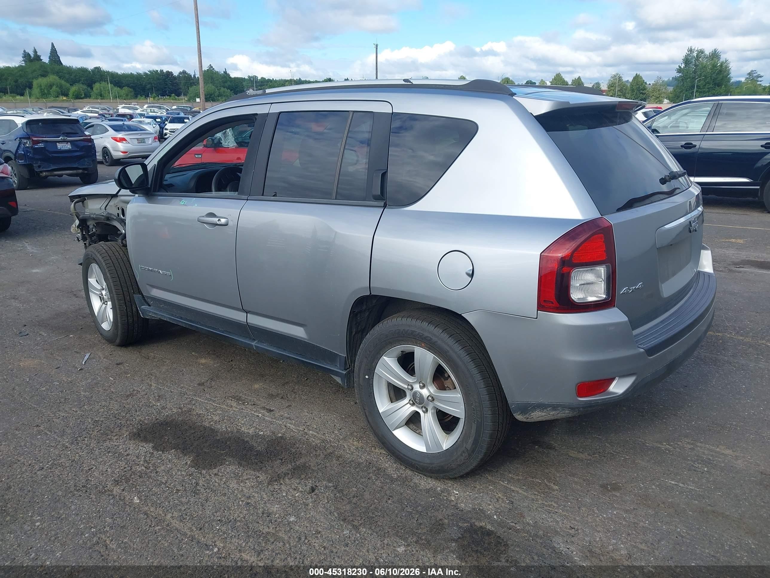 2015 Jeep Compass Sport Silver vin: 1C4NJDBB0FD316766