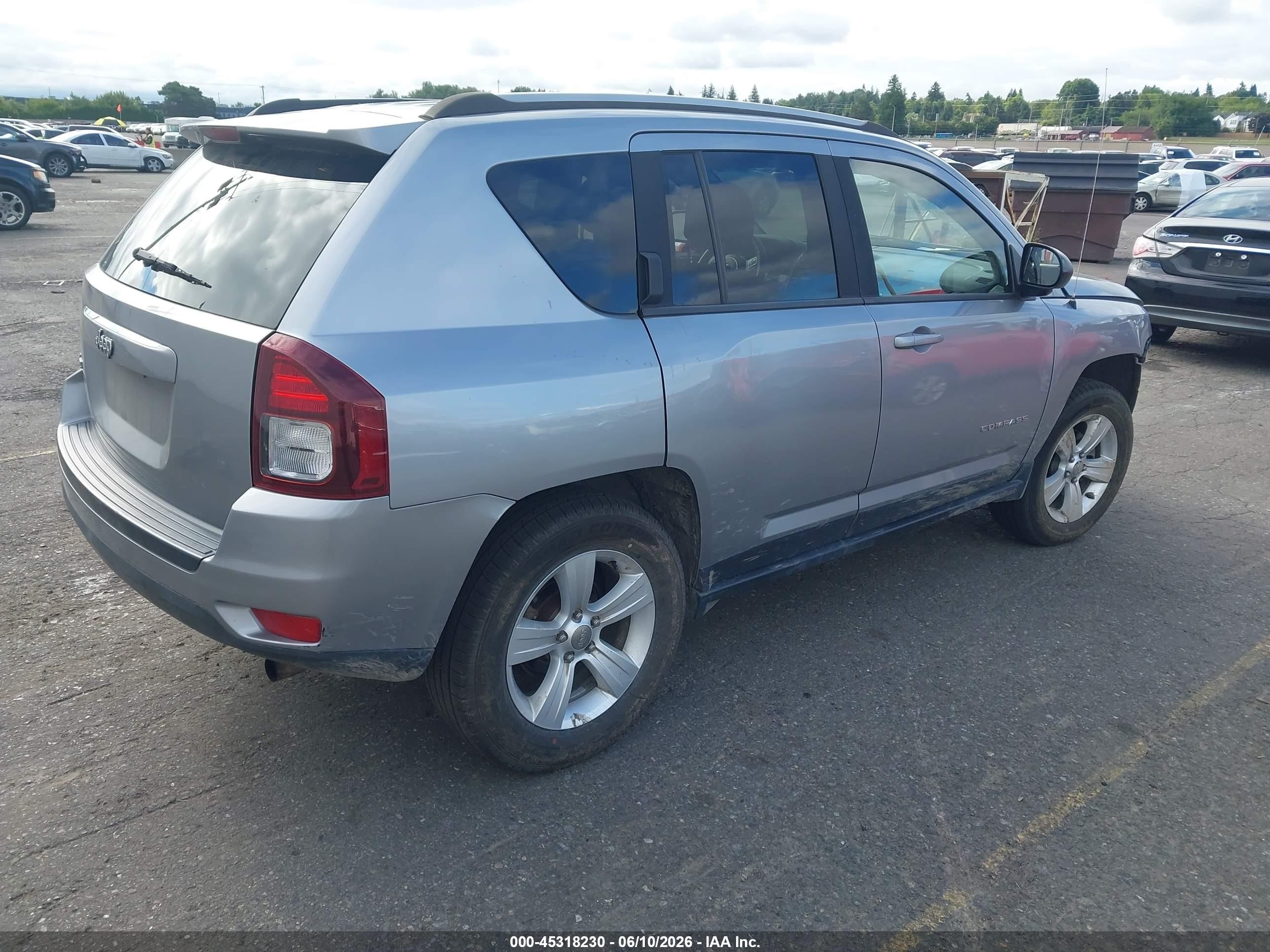2015 Jeep Compass Sport Silver vin: 1C4NJDBB0FD316766