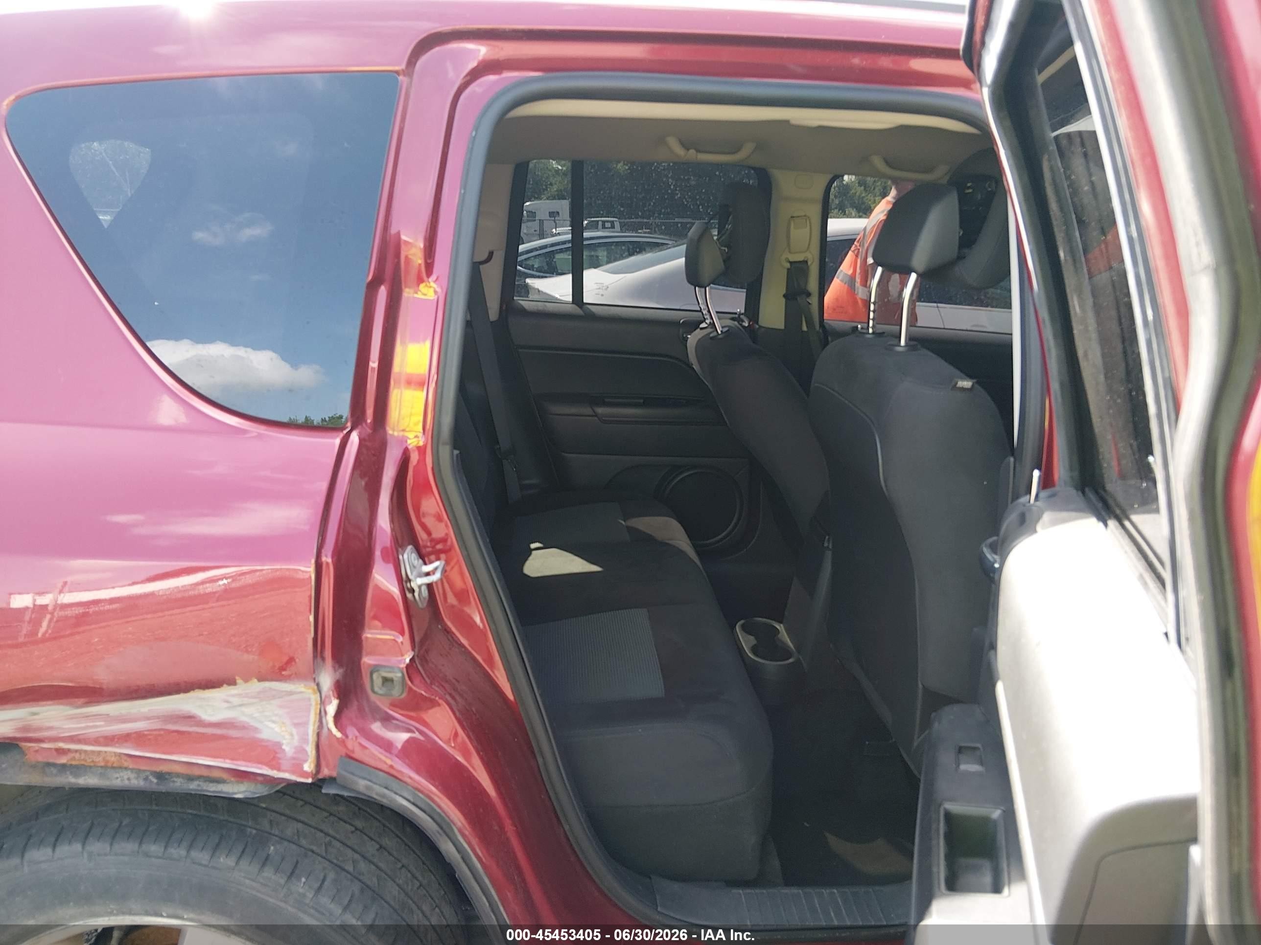 2015 Jeep Compass Sport Maroon vin: 1C4NJDBB0FD396117