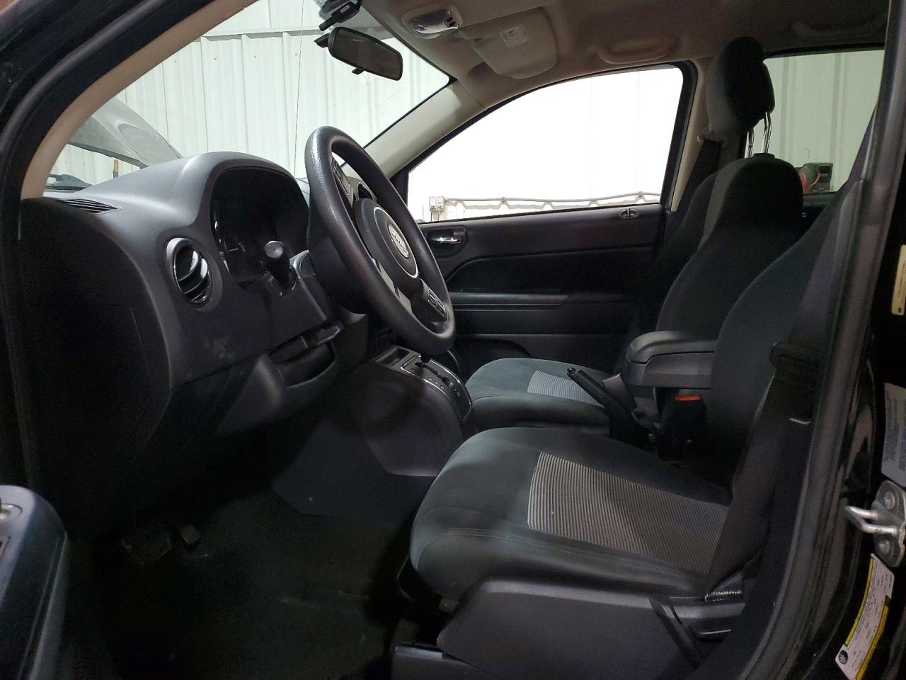 2015 Jeep Compass Sport Черный vin: 1C4NJDBB0FD416561