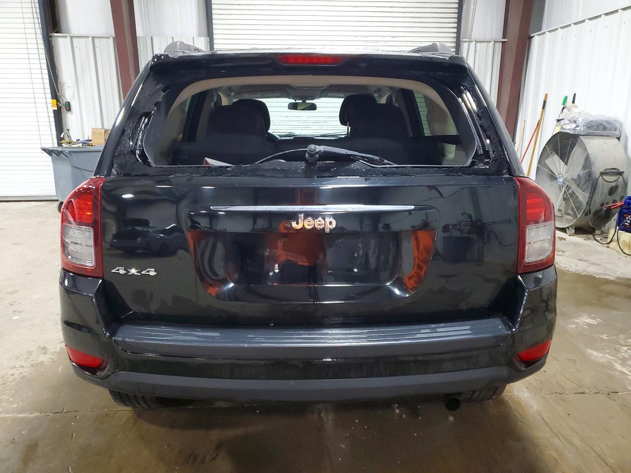 2015 Jeep Compass Sport Черный vin: 1C4NJDBB0FD416561