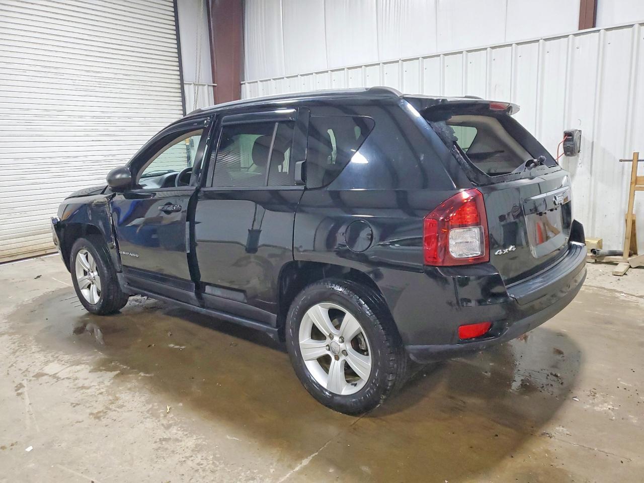 2015 Jeep Compass Sport Черный vin: 1C4NJDBB0FD416561